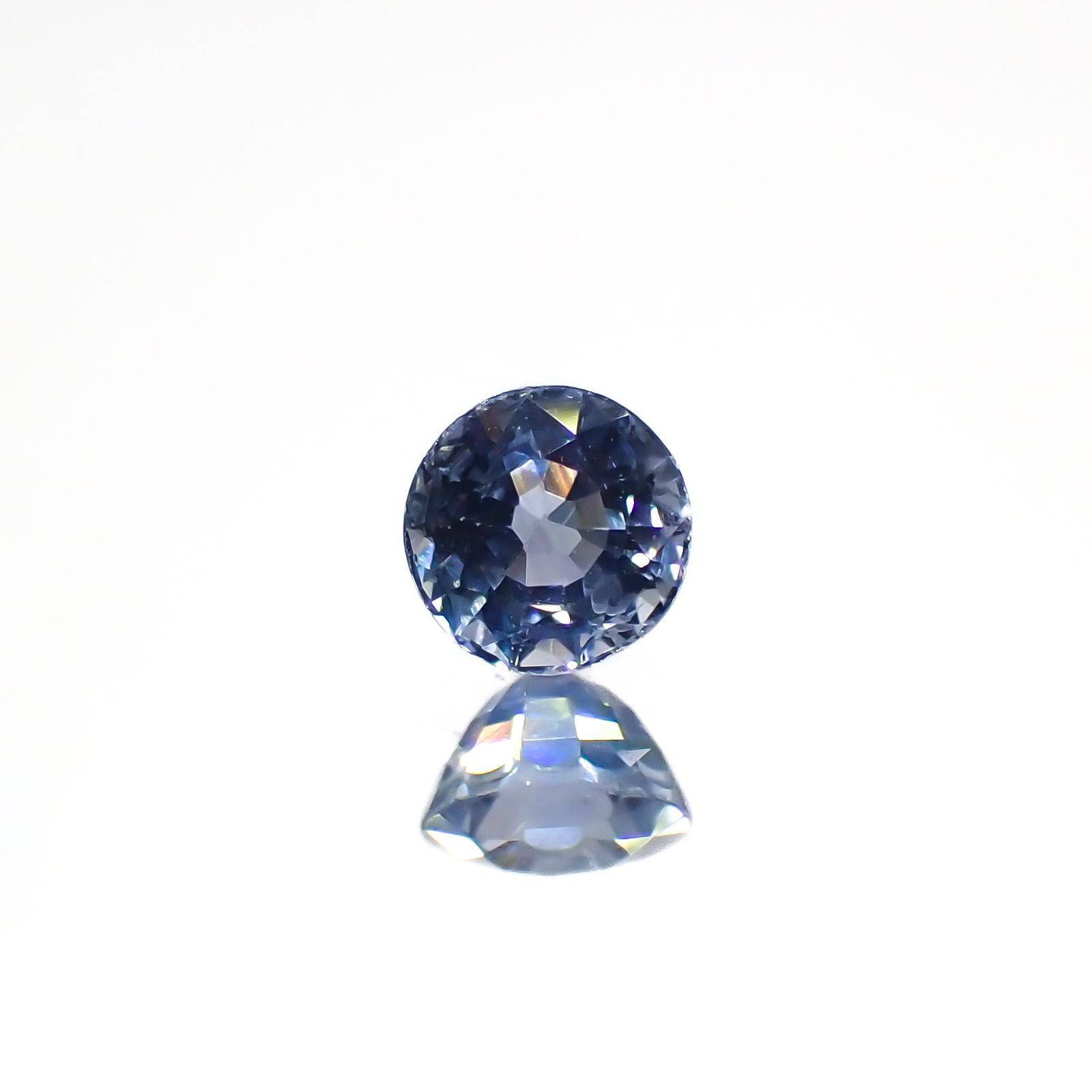 アイスブルーサファイア(宝石名サファイア)スリランカ/マダガスカル産 0.45ct 識別済[220515978]4.2x4.1mm前後