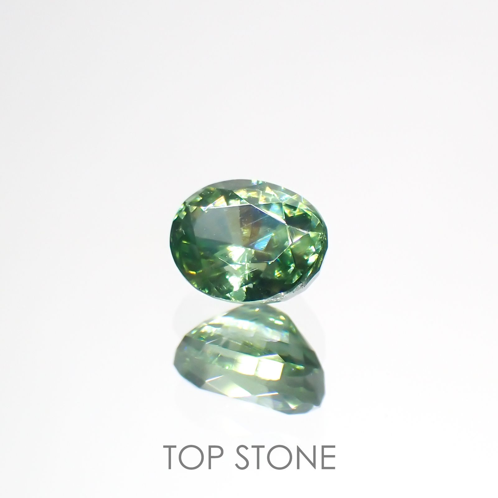 グリーンジルコン(宝石名ジルコン)スリランカ/カンボジア産 0.78ct 識別済[220114889]5.5x4.3mm前後