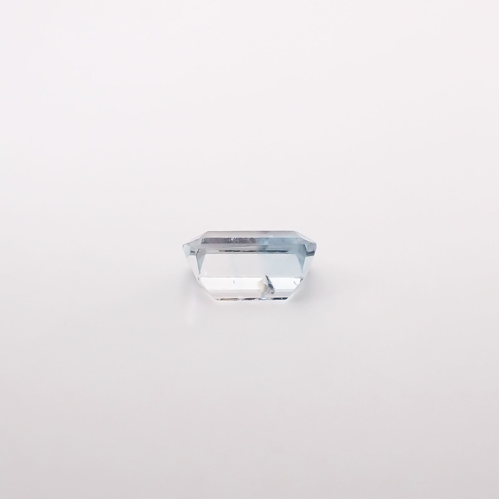 バイカラートパーズ 非加熱 ブラジル産 1.04ct / 7x4.4mm前後 [260331803]