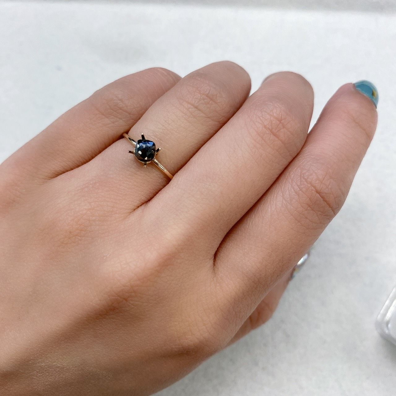 ブラックダイヤモンド(宝石名ダイアモンド) ジンバブエ産 0.51ct 識別済[210812805]4.3×4mm前後