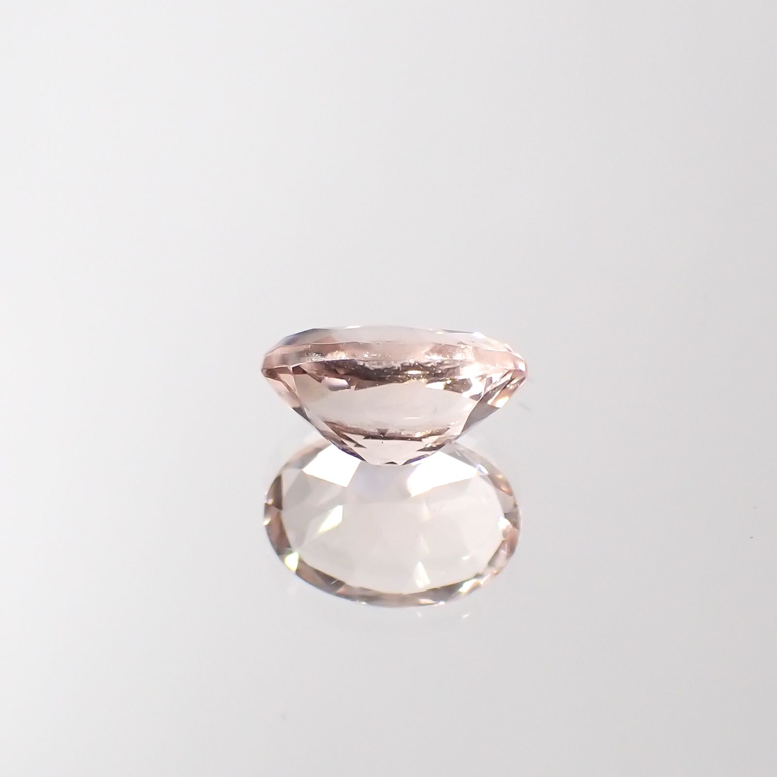 モルガナイト(宝石名モルガナイト)ナイジェリア産 0.73ct 識別済[230321164]7.2x4.9mm前後