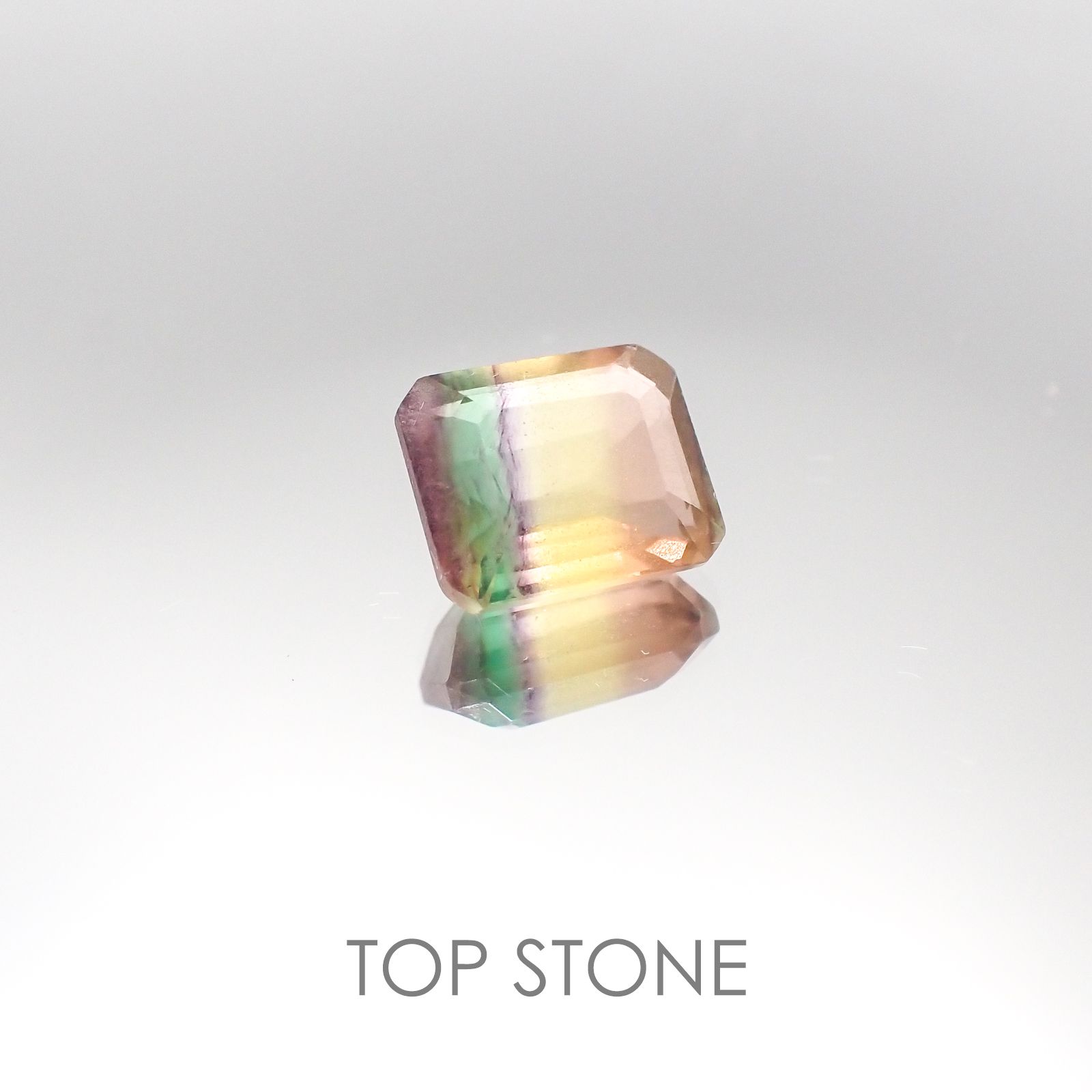 バイカラーフローライト ブラジル産 ルース 4.35ct[20095598]10.1×8.1mm前後