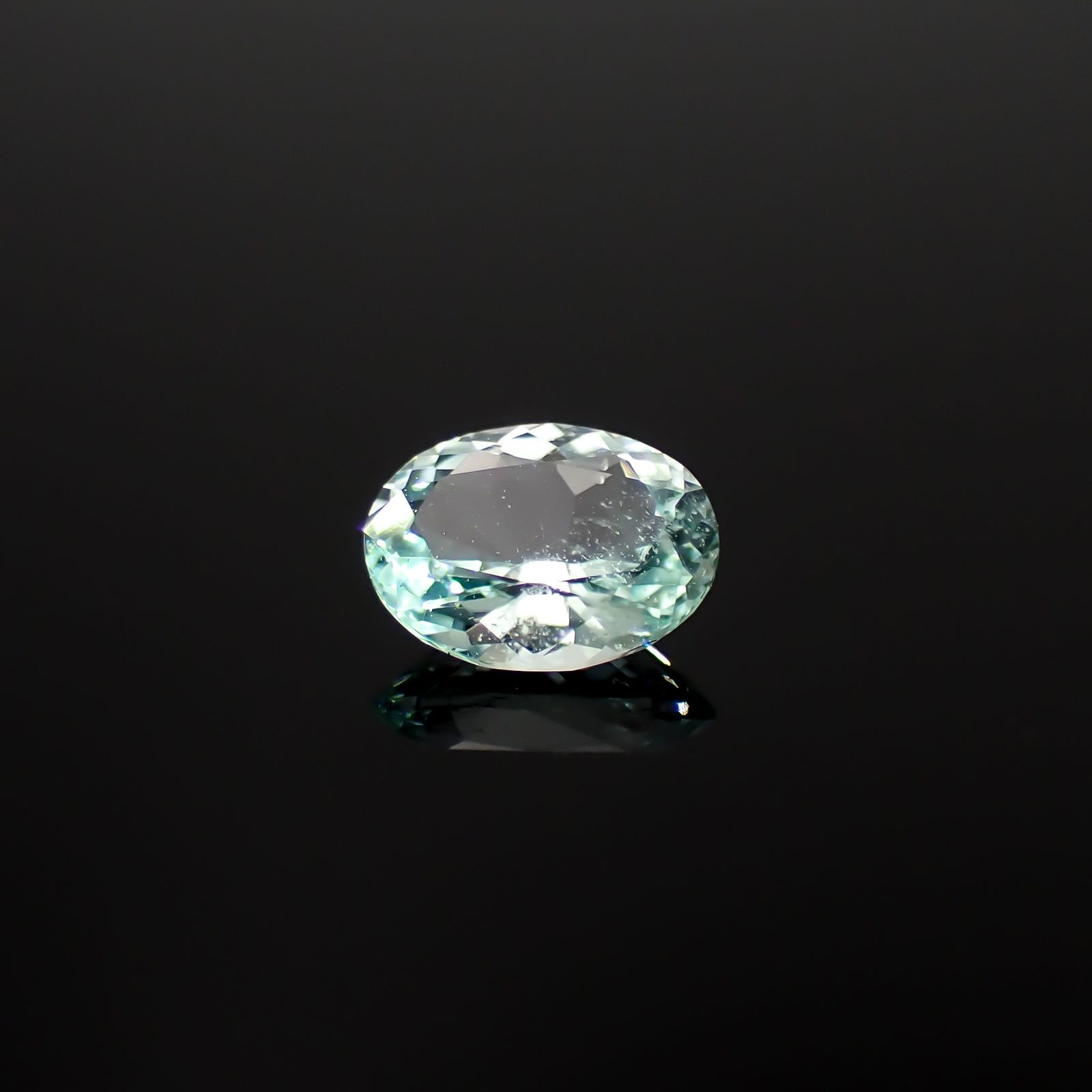 大粒ミントベリル タンザニア産UVタイプミントクリソベリル 0.97ct【品質保証書