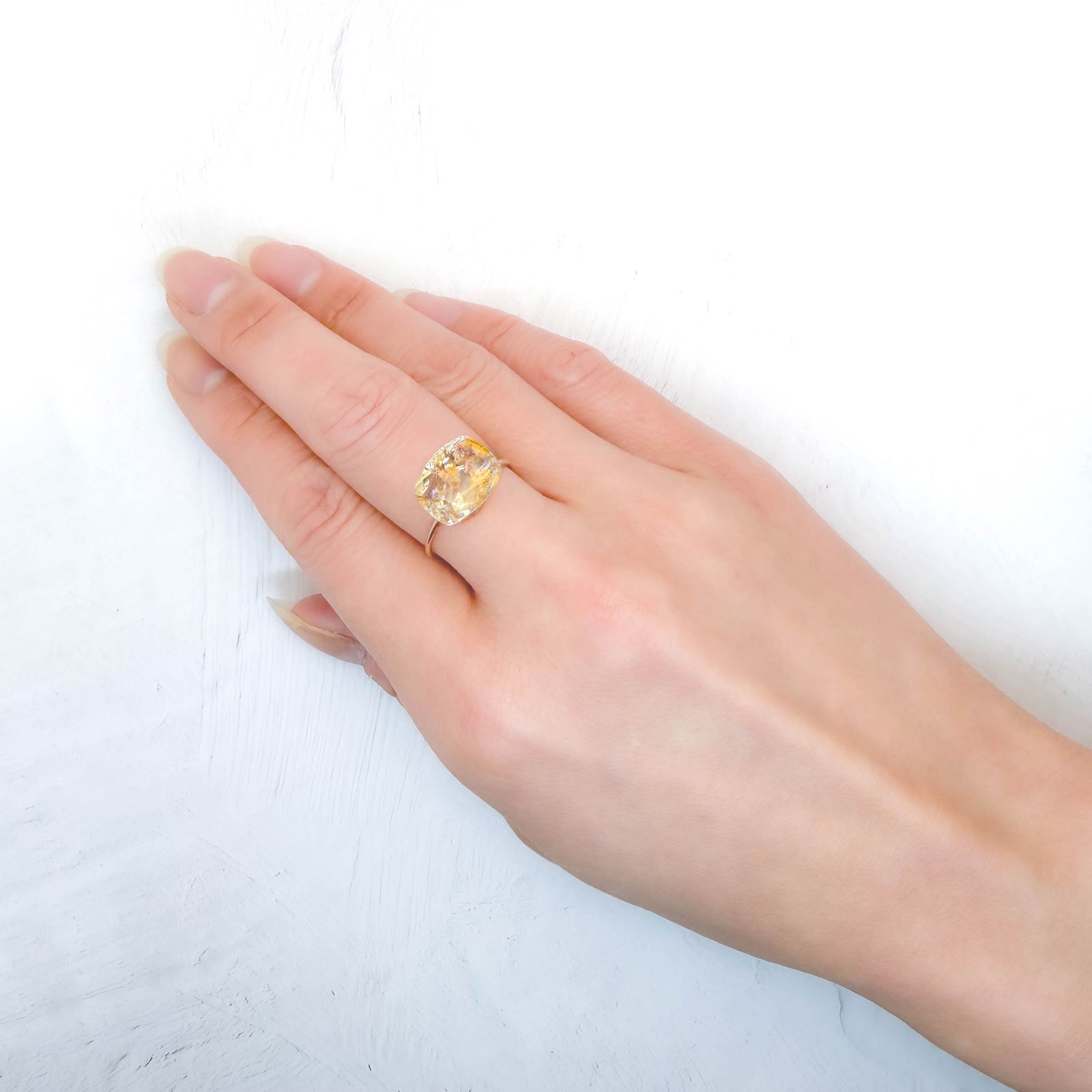 オーロラクォーツ ブラジル産 4.57ct / 12.1x9.8mm前後 [260331892]