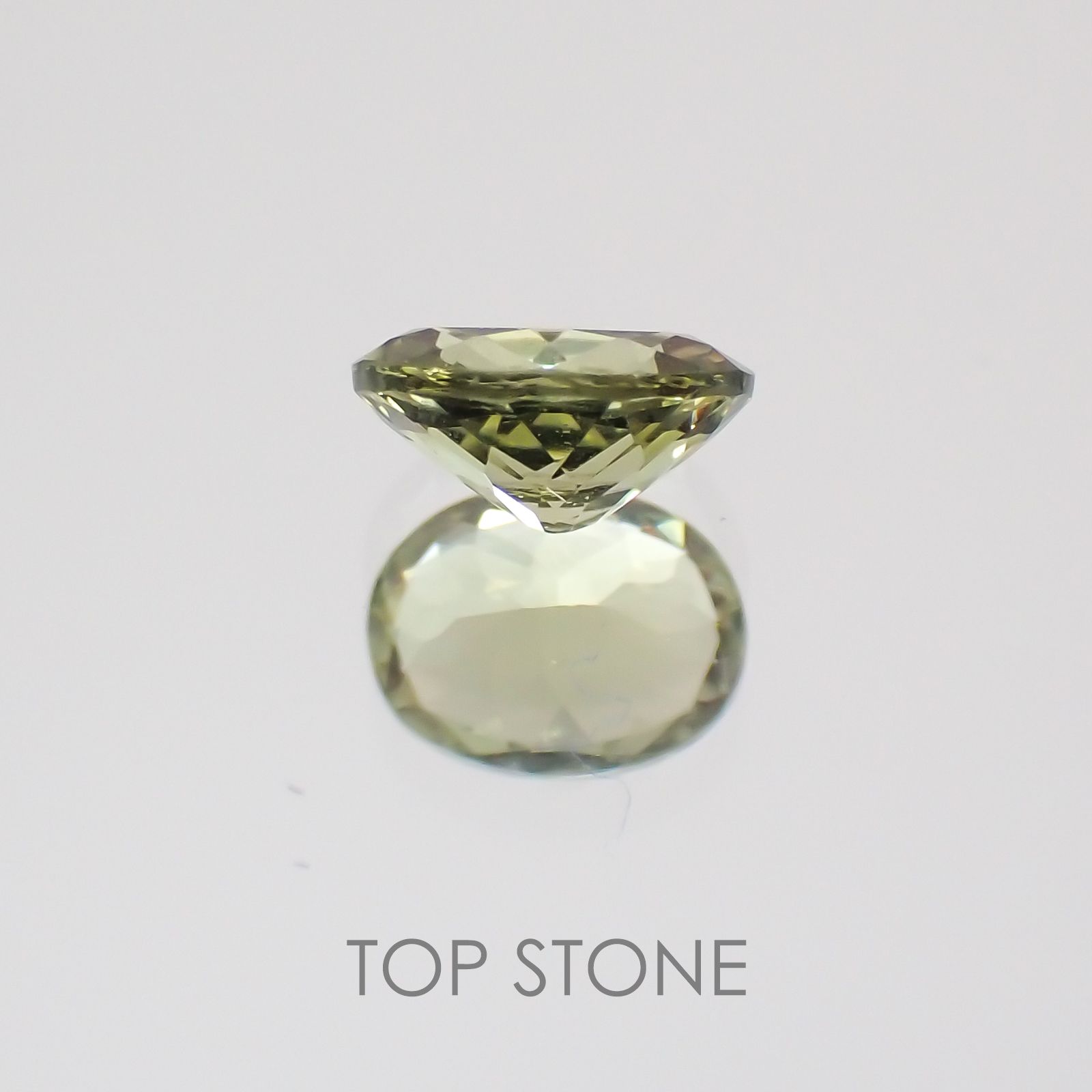 ライムサファイア非加熱(宝石名サファイア) タンザニア産 0.38ct 識別済[20129058]5×3.8mm前後