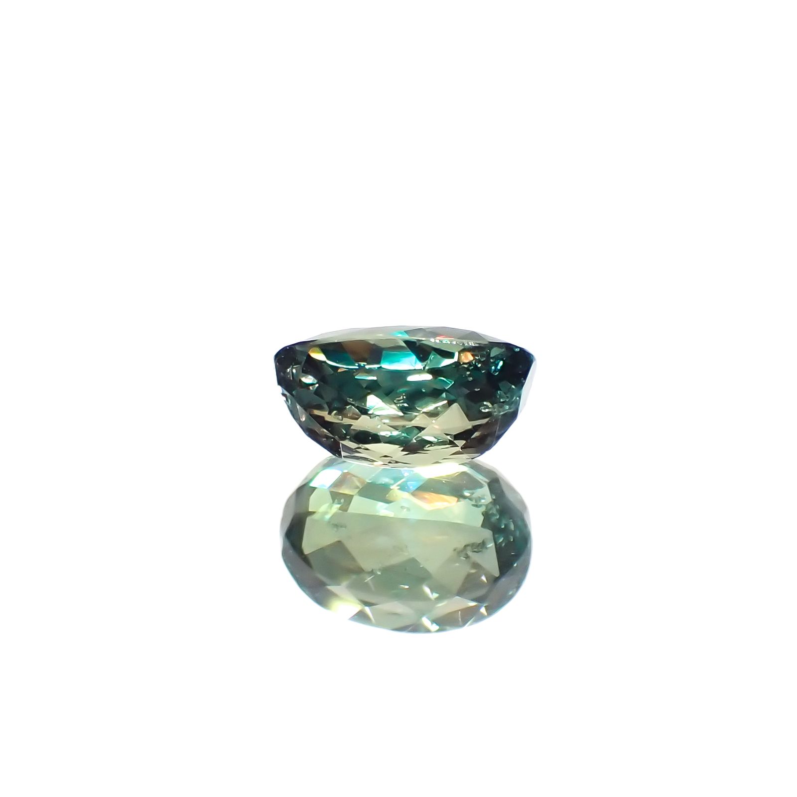 アレキサンドライト ブラジル産 0.85ct[230522277]6.4x4.7mm前後