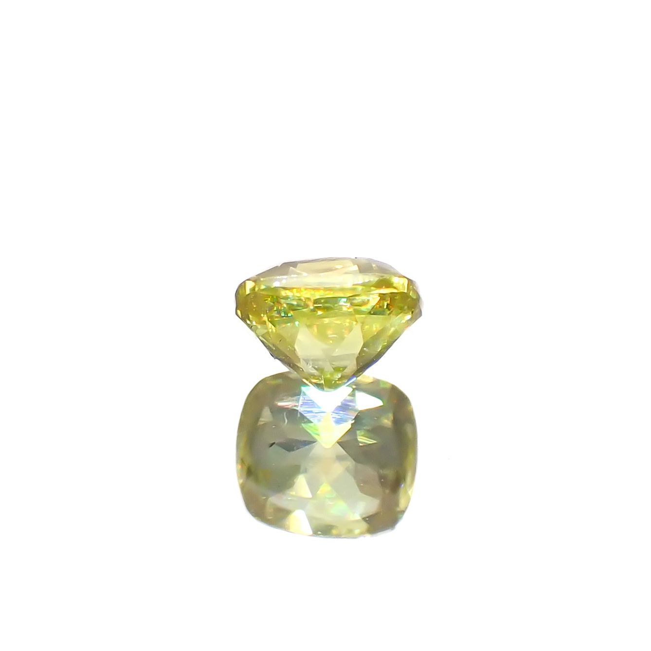 スフェーン マダガスカル産 0.36ct[240627909]4.1x3.7mm前後