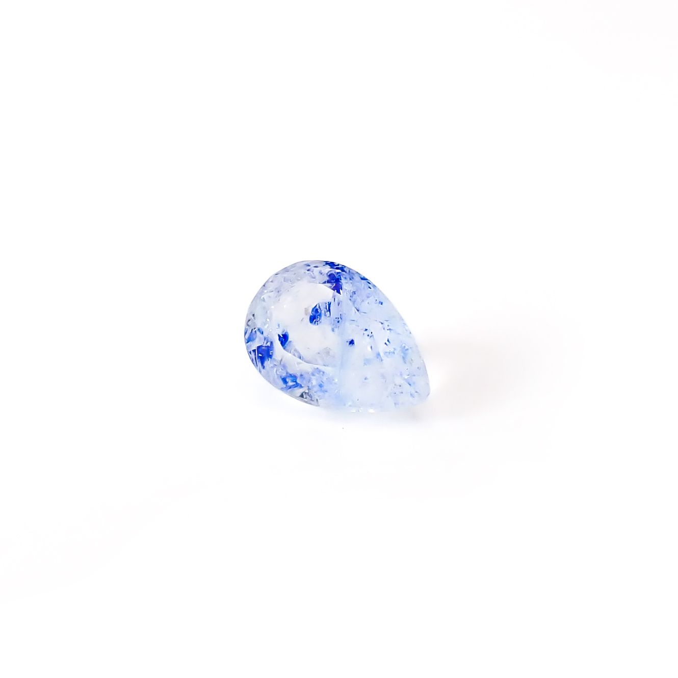 ラズライトインソーダライト フルオレッセンス アフガニスタン産 1.08ct / 8.2x5.7mm前後 [260431995]