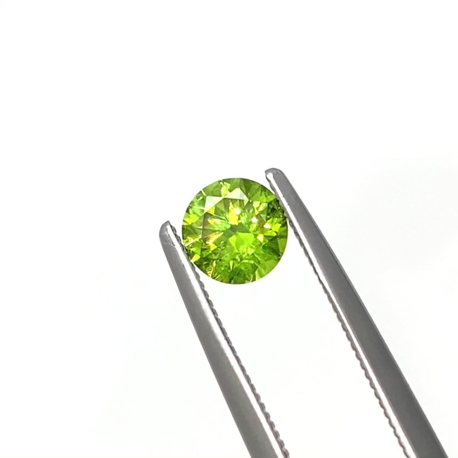 デマントイドガーネット ロシア産 0.59ct / 5.1x5mm前後 [240427194