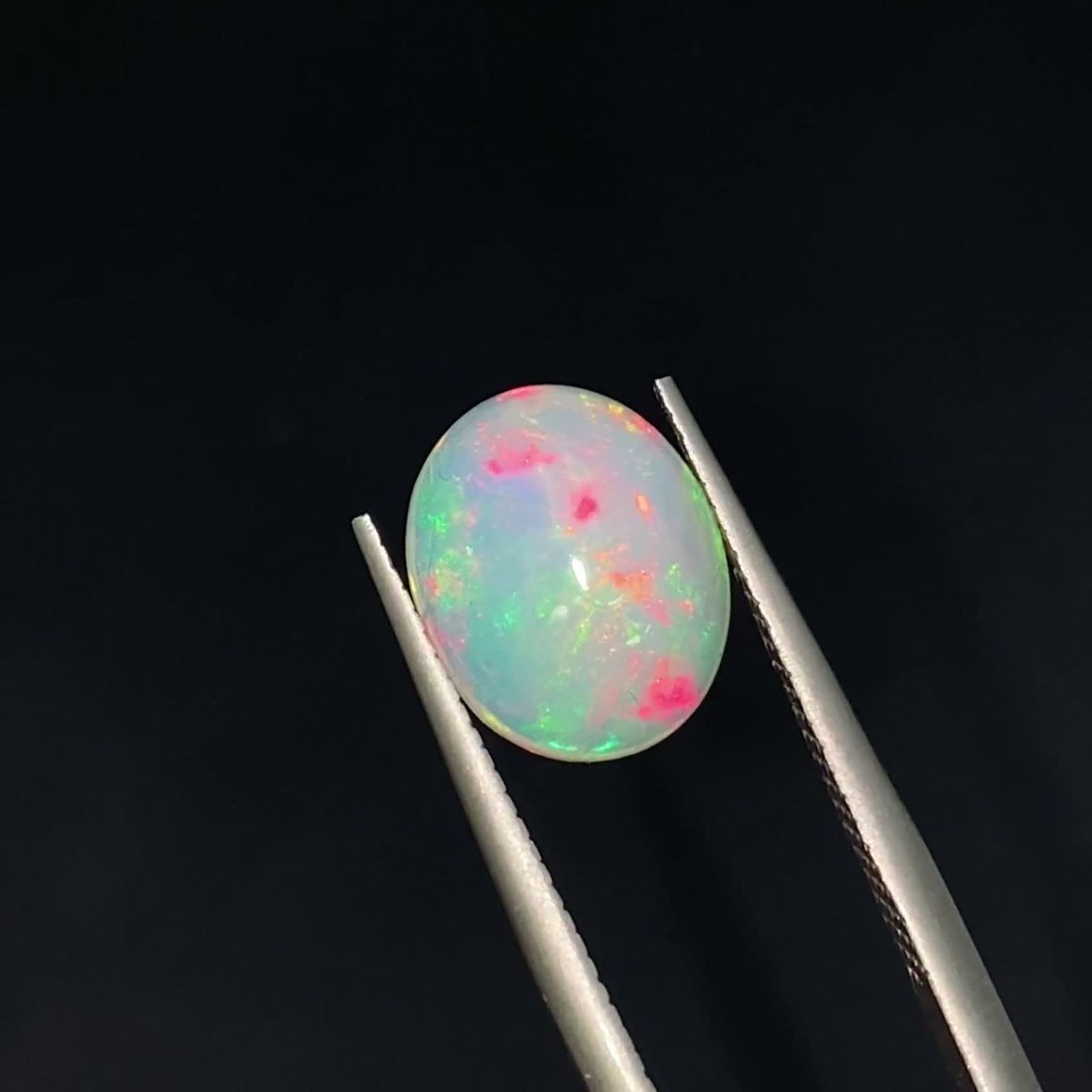 エチオピアオパール エチオピア産 2.86ct / 11x8.9mm前後 [230321036
