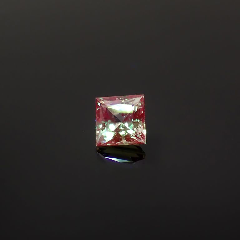 長波365(ライト)の照射で蛍光