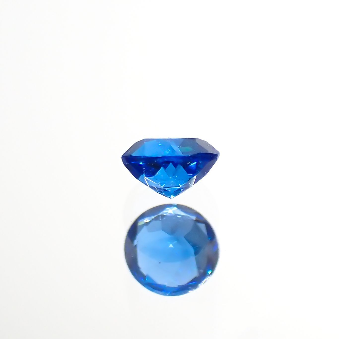 アウイナイト フルオレッセンス ドイツ産 0.043ct[220917698]2.3x2.3mm前後