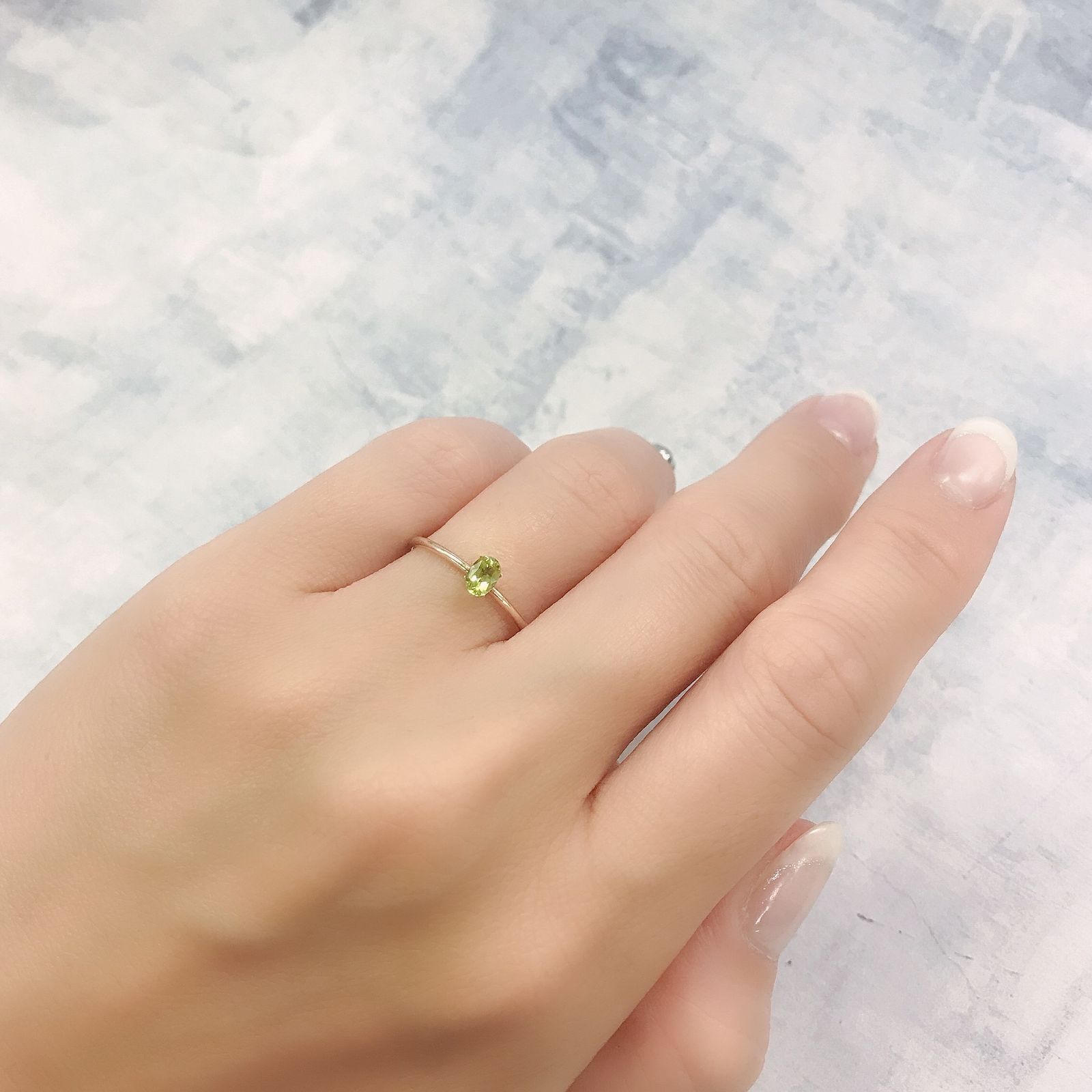 パラサイティックペリドット(宝石名ペリドット)採取地：ロシア 0.23ct 識別済[220616240]4.6x3.2mm前後