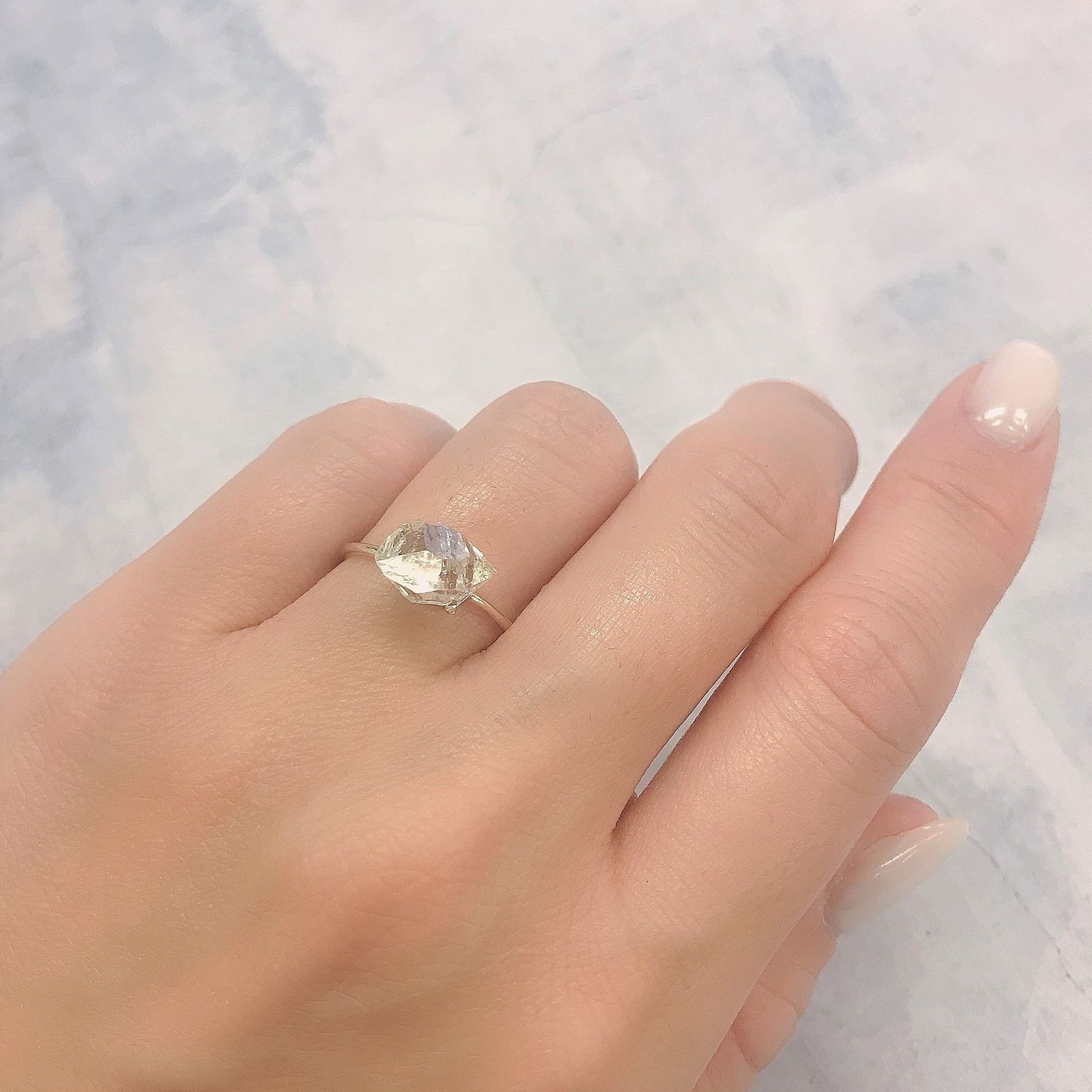オイルインクォーツ 原石 パキスタン産 2.27ct[220616487]10.4x7.2mm前後