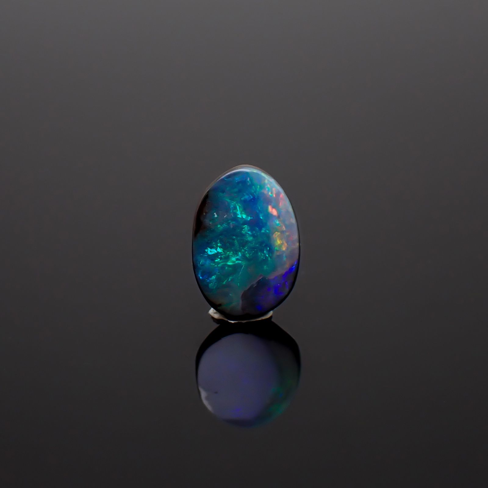 ボルダーオパール オーストラリア産 2.19ct / 11.1x7.8mm前後 [260933079]