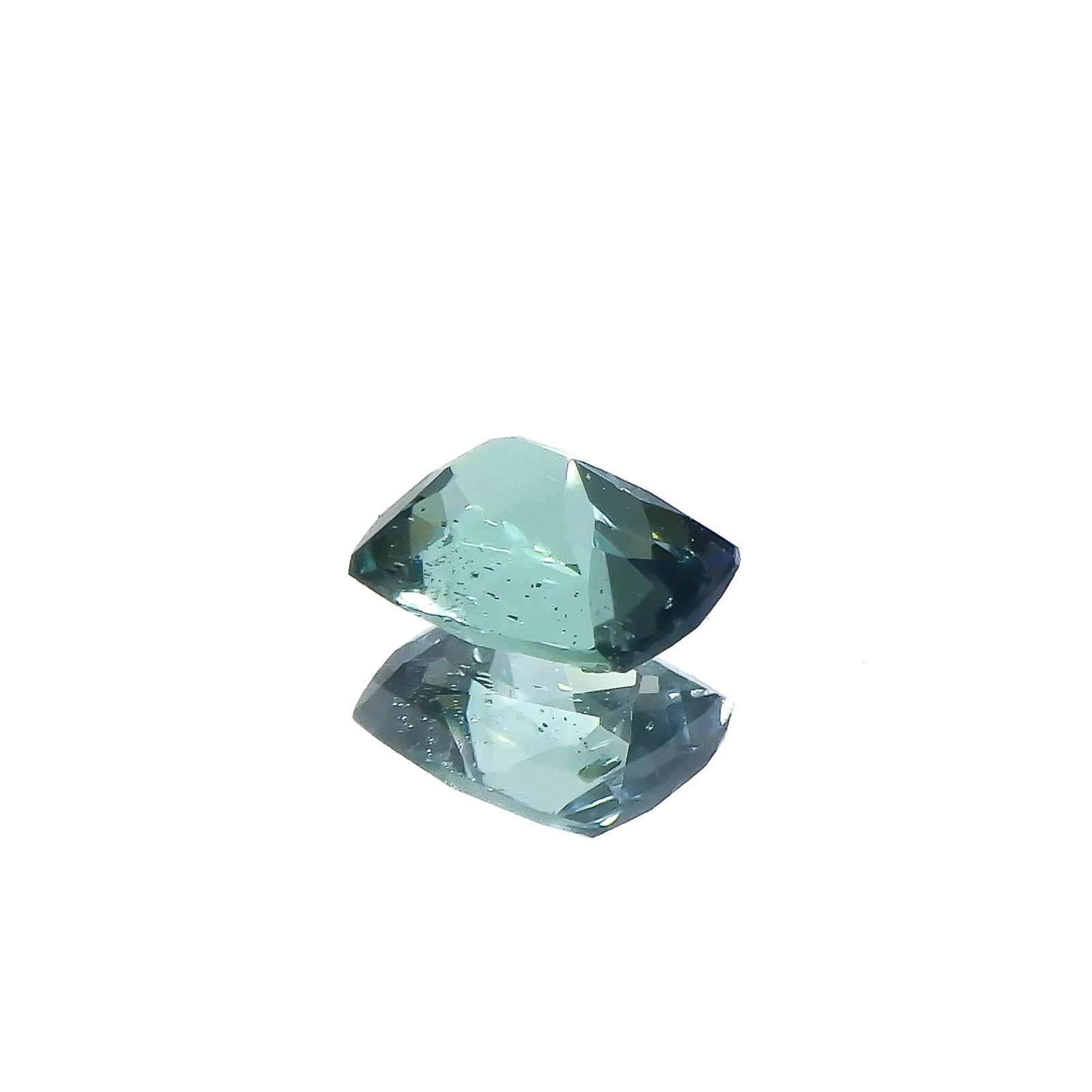 ブルーグリーンコーネルピン タンザニア産 0.44ct[231224508]4.9x4.1mm前後