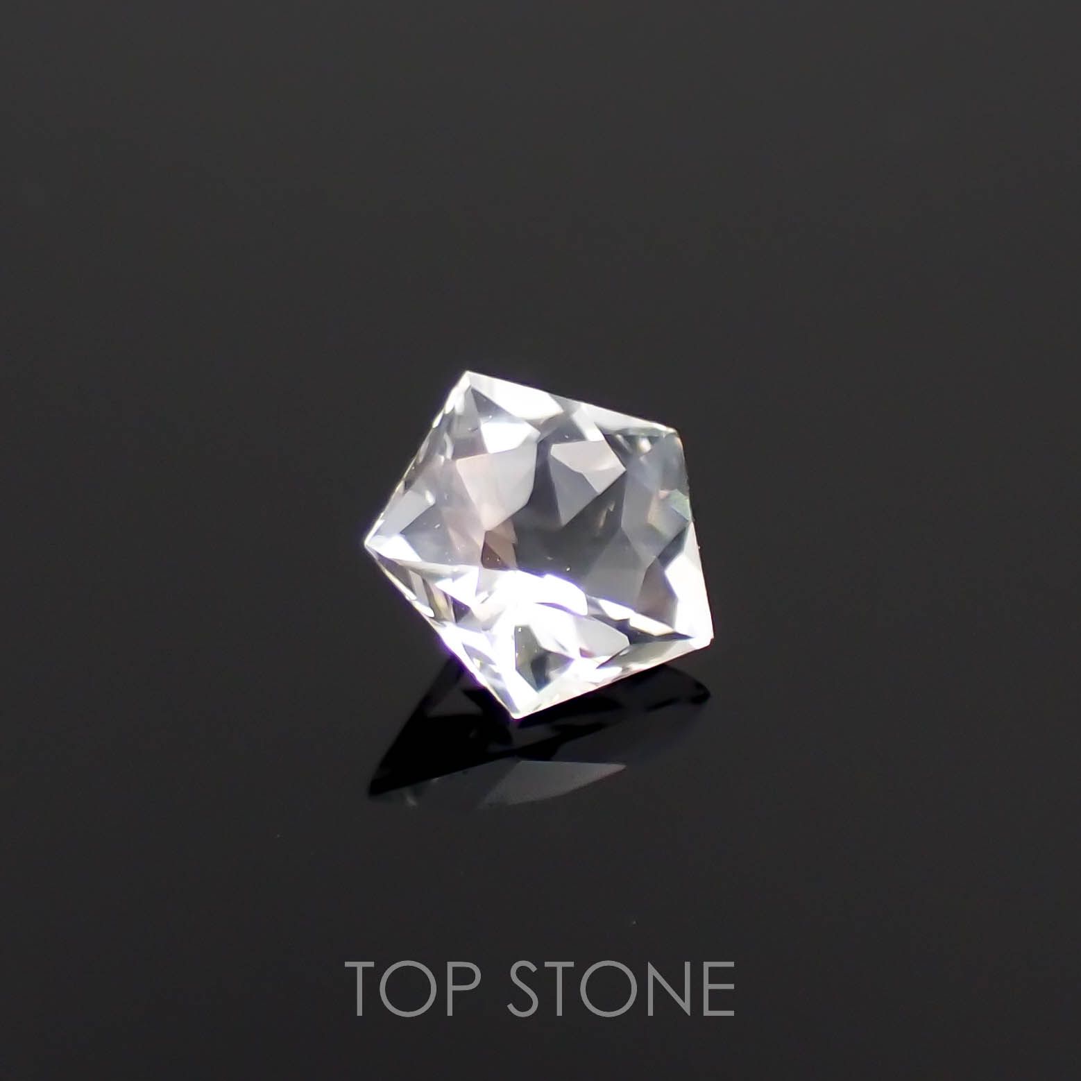 ◇カスタムペンタゴンカット◇ゴッシェナイト(宝石名ゴッシェナイト)ブラジル産 0.43ct 識別済[221219395]5.2x5.4mm前後