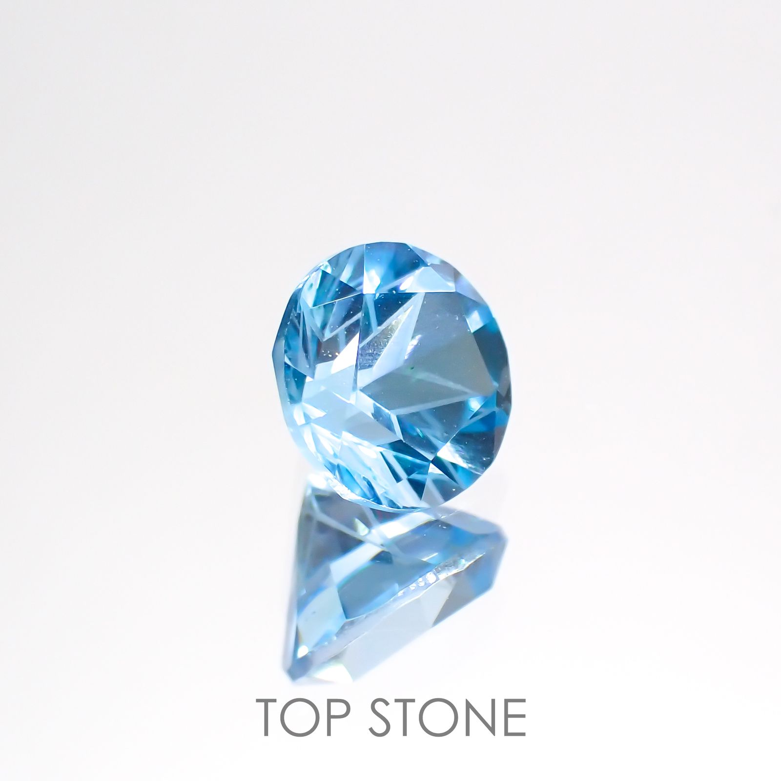 ◇特殊カット◇スイスブルートパーズ(宝石名ブルー・トパーズ) ブラジル産 1.09ct 識別済[211013013]6×6mm前後