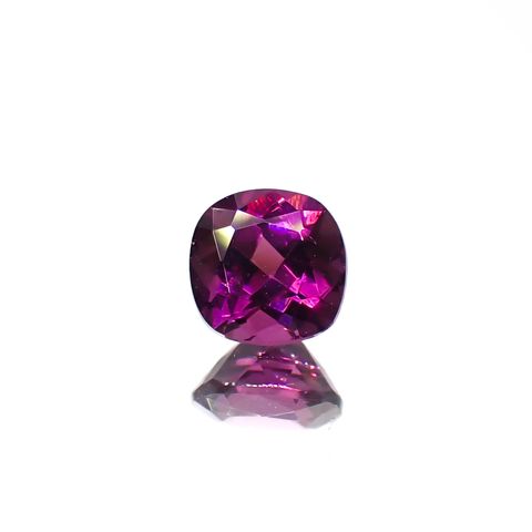 グレープガーネット(宝石名ガーネット)ブラジル産 0.50ct 識別済[240928707]4.4x4.4mm前後