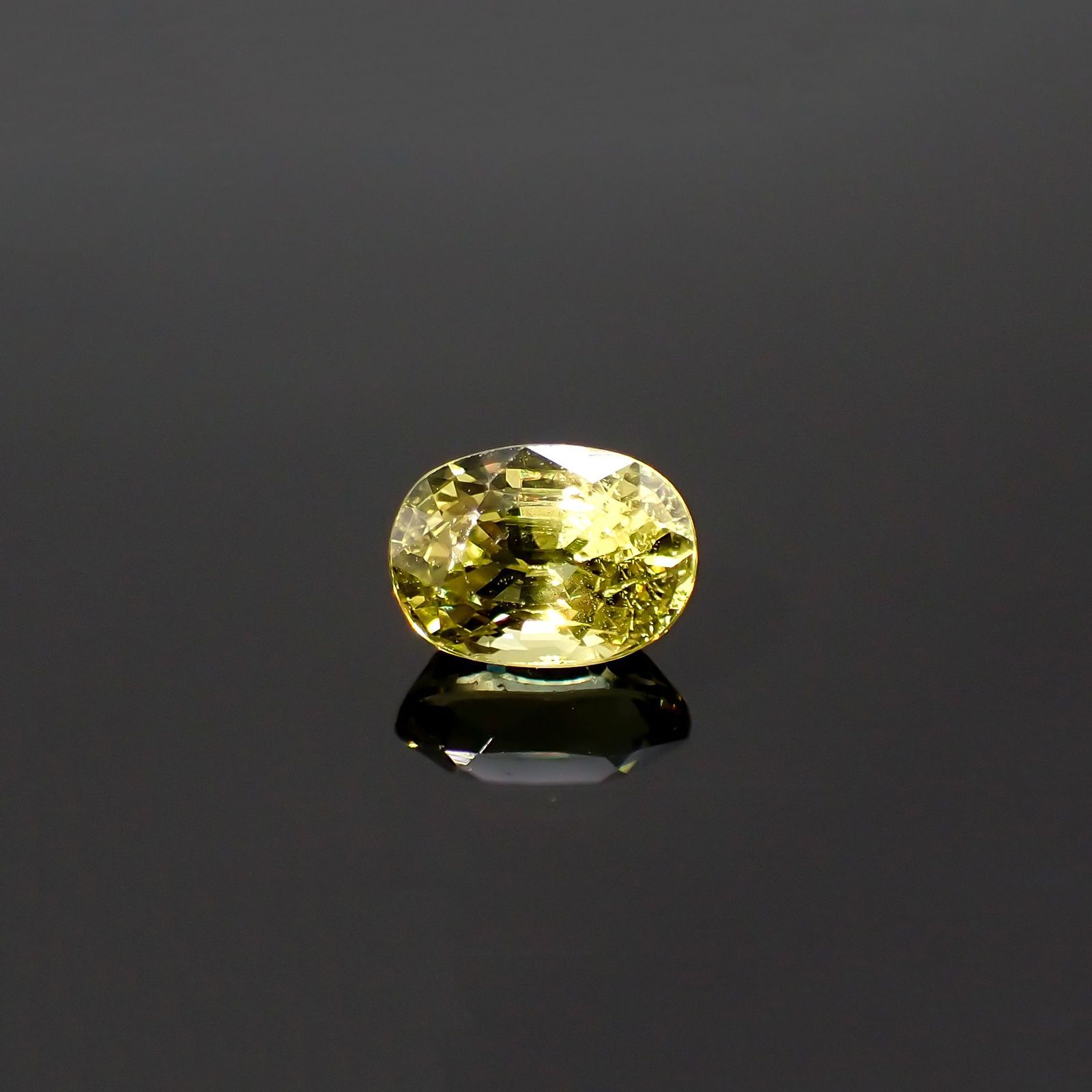 マリガーネット(宝石名グロッシュラー アンドラダイト・ガーネット)マリ共和国産 1.15ct 識別済[220115239]6.8x4.9mm前後