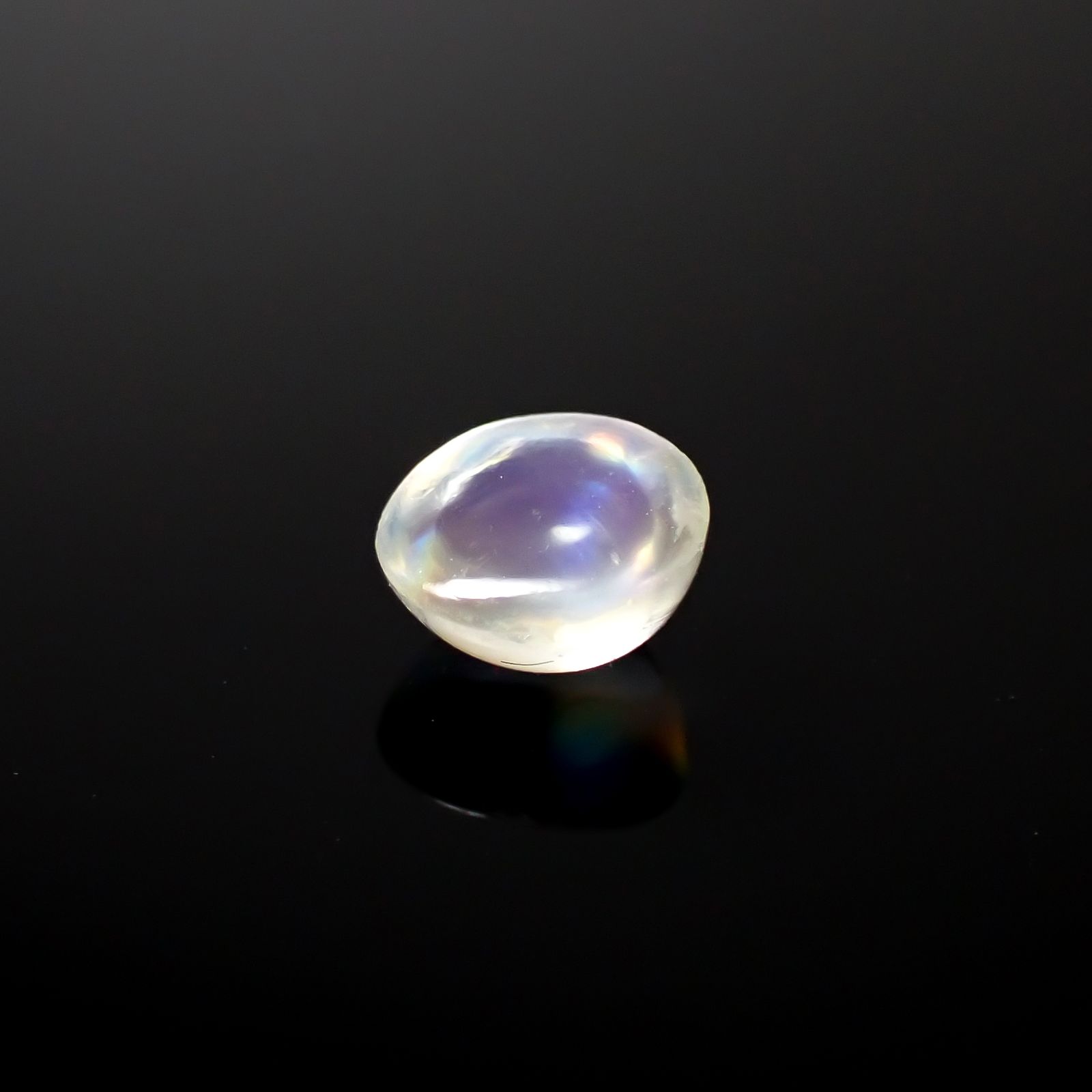 レインボームーンストーン(宝石名アンデシン)インド・タミルナードゥ州産 0.45ct 識別済[240828631]5x4.5mm前後