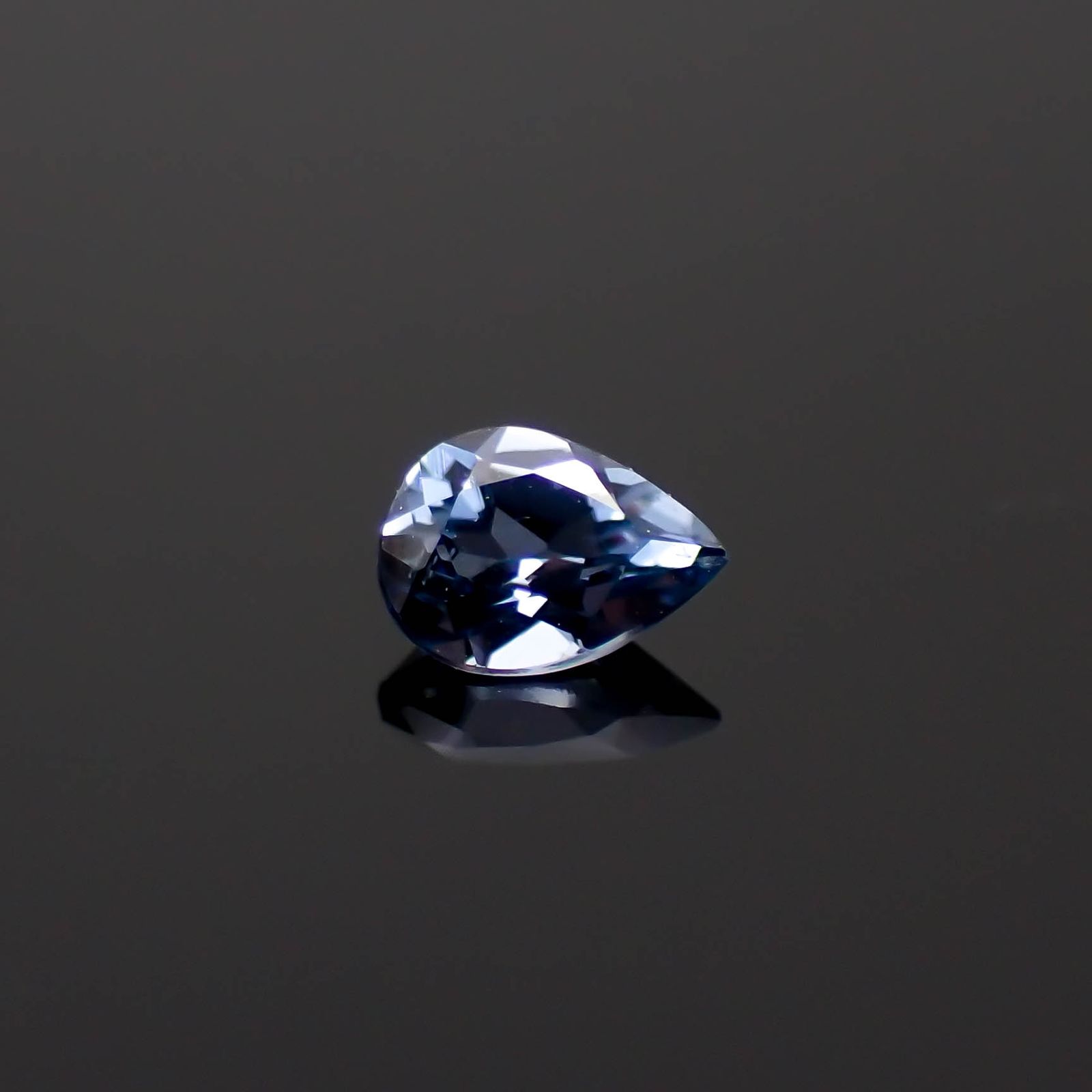 コバルトブルースピネル(宝石名ブルー・スピネル)タンザニア産 0.181ct ソ付(日独)[230622552]4.21x3.05mm前後