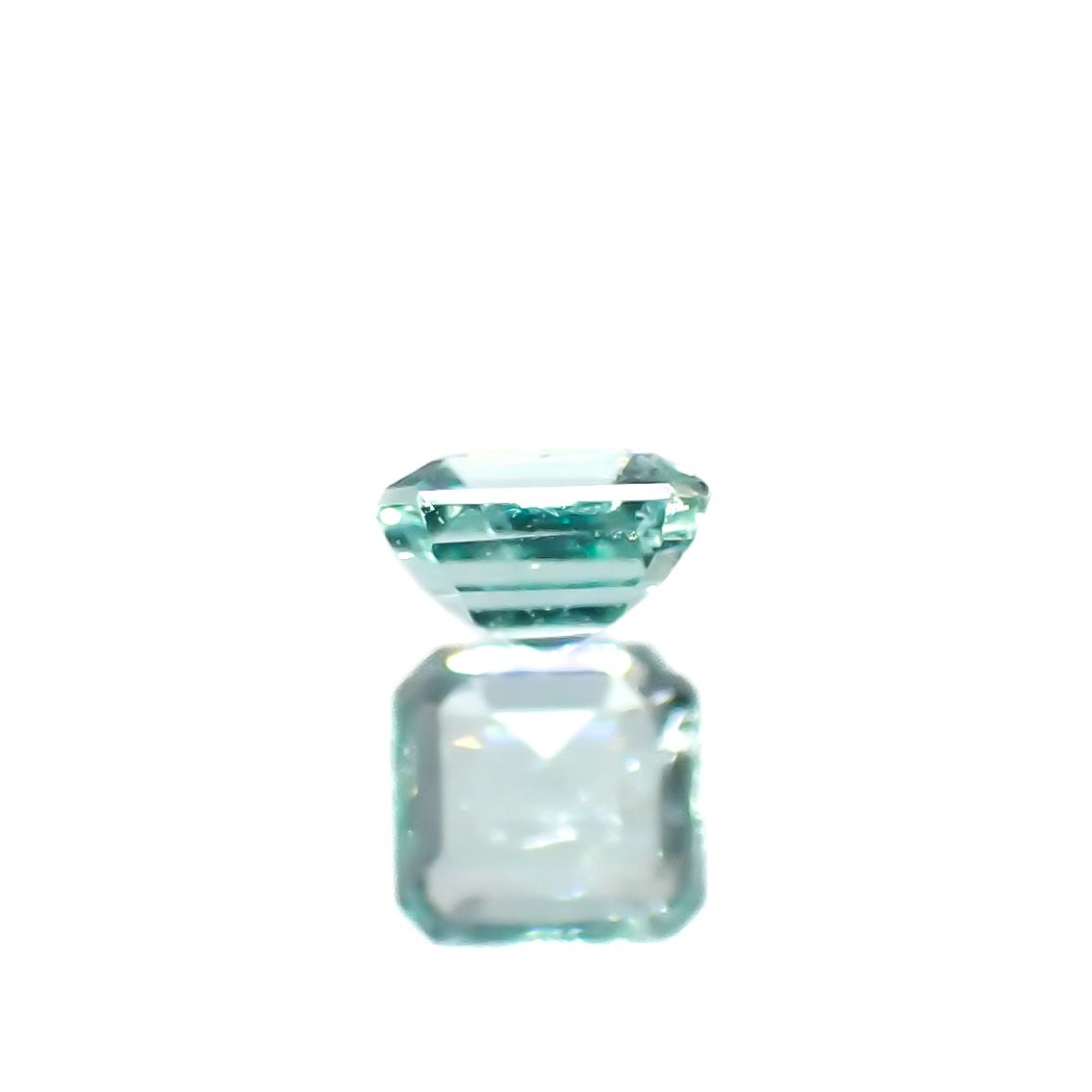 パステルカラーエメラルド コロンビア産 0.17ct[240225946]3.2x3.2mm前後