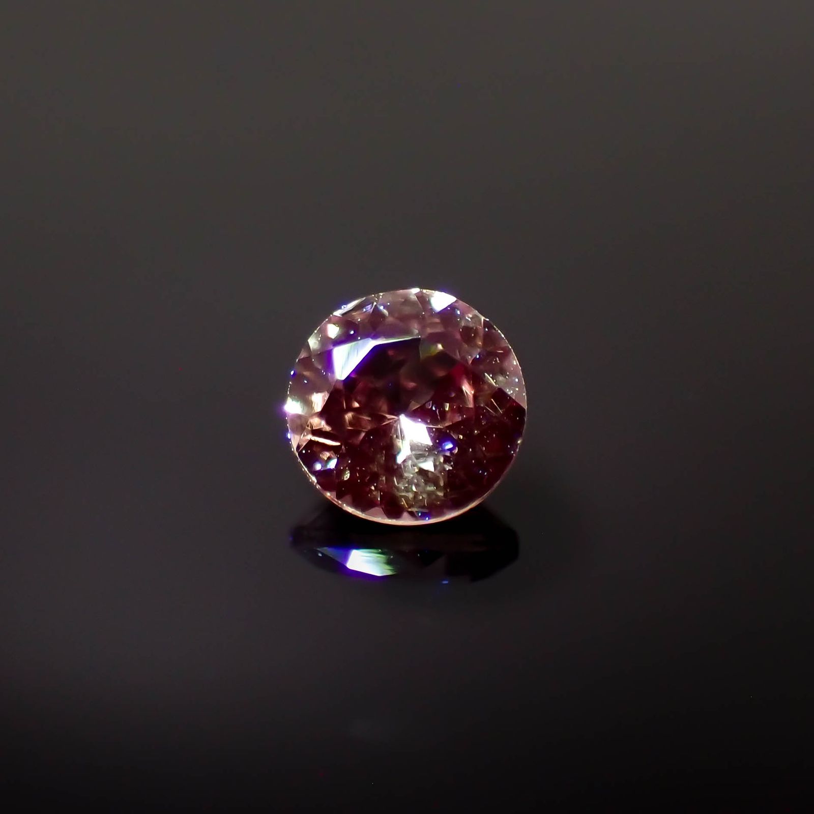 ドラゴンガーネット タンザニア産 0.34ct[240427284]4x4mm前後