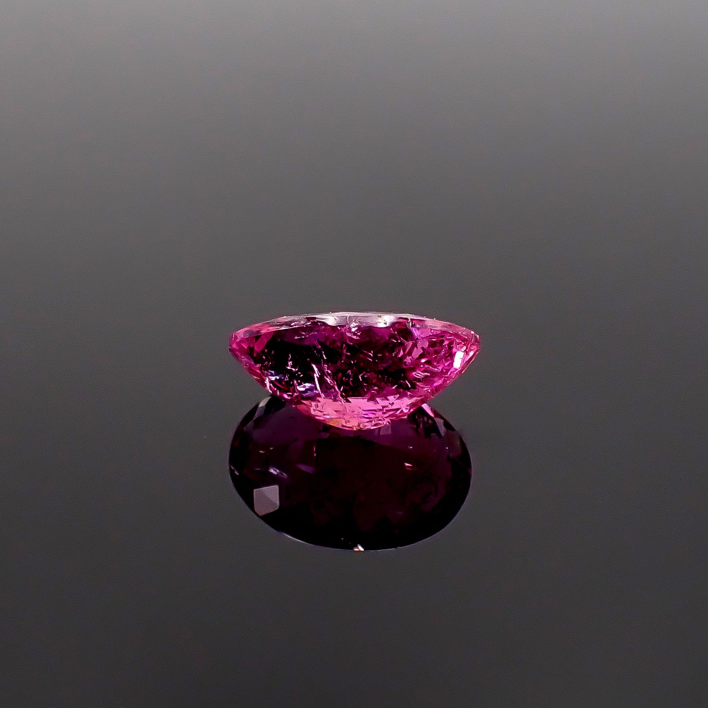 エルバイトトルマリン(宝石名トルマリン/別名エルバイト・トルマリン)モザンビーク産 ソ付(宝貴協) 3.419ct / 12.13x8.88mm前後 [260231777]