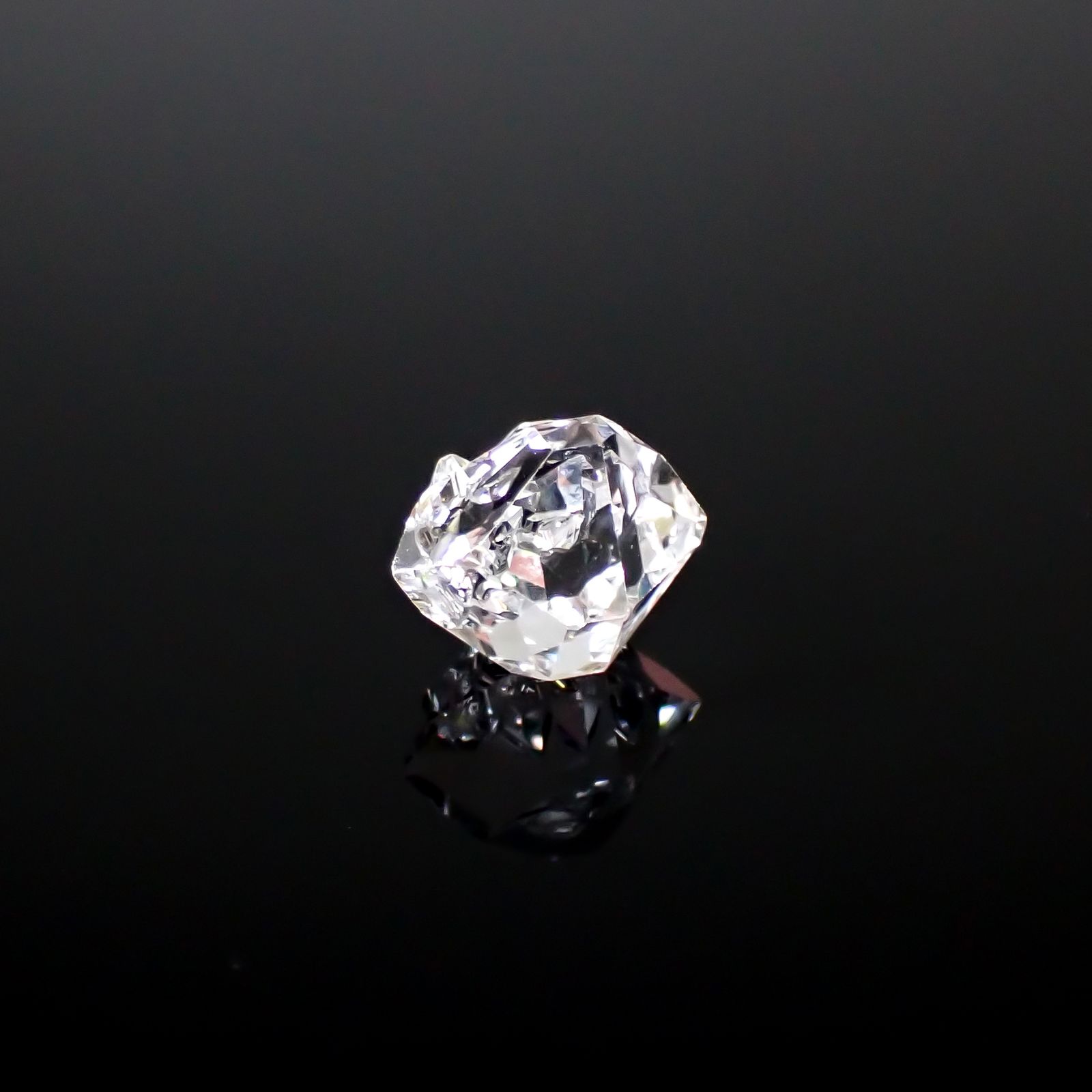 ハーキマーダイヤモンド 原石 アメリカ・ニューヨーク州産 4.02ct [250329967]11.3x8mm前後