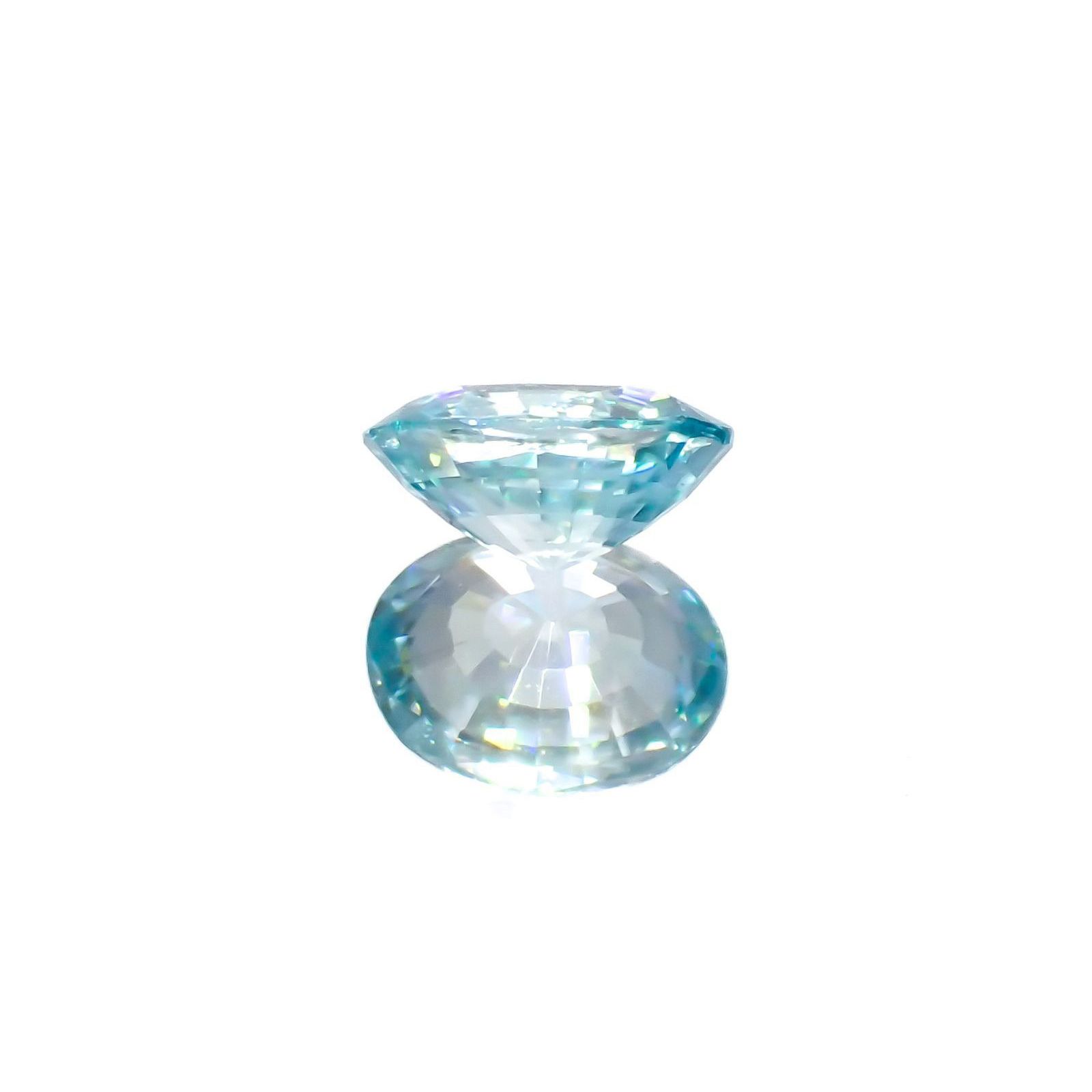 バイカラーブルージルコン カンボジア産 1.80ct / 7.9x6.1mm前後 [251120985]