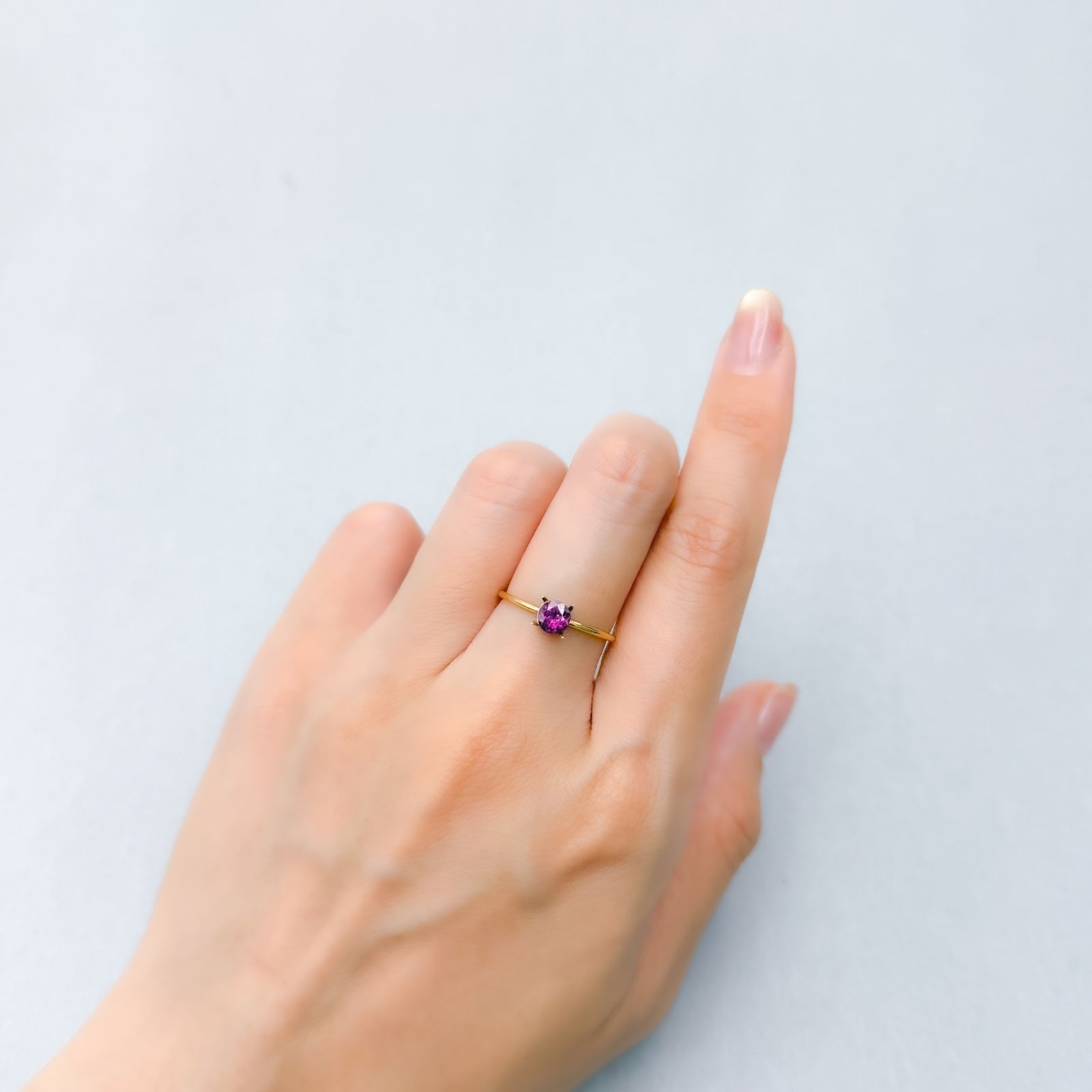 ロードライトガーネット 13.29ct オーバル カット ルース 裸石