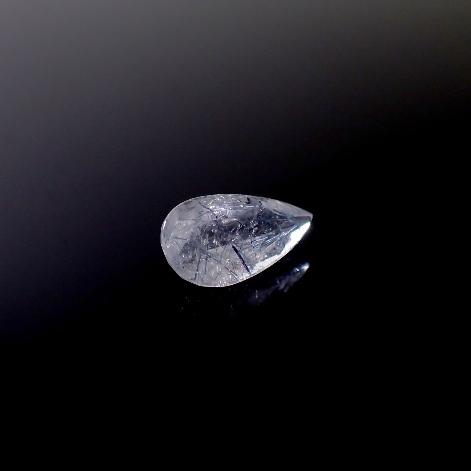 インディゴライトインクォーツ ブラジル産 2.36ct [241229603]13x6.9mm前後