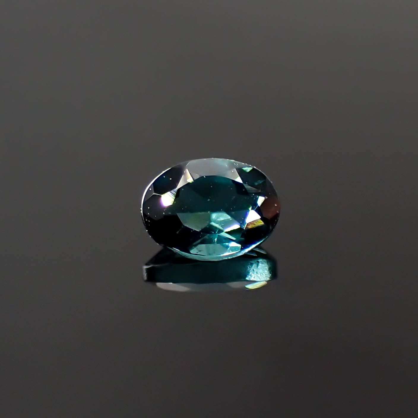 インディゴライト ブラジル産 0.18ct[240628009]4x2.8mm前後