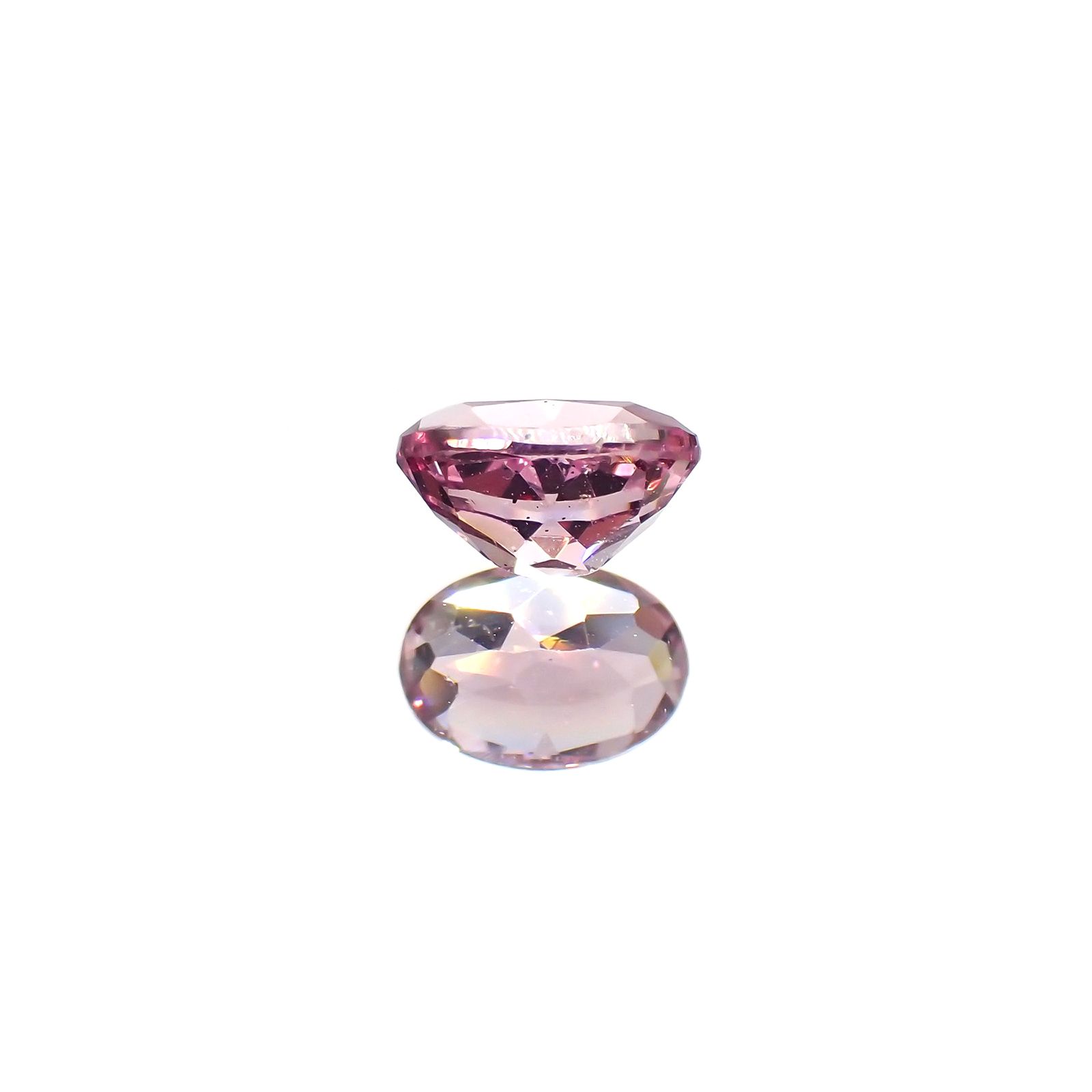カラーシフトマラヤガーネット(宝石名ガーネット)タンザニア産 0.74ct 識別済[220115007]6x4.2mm前後