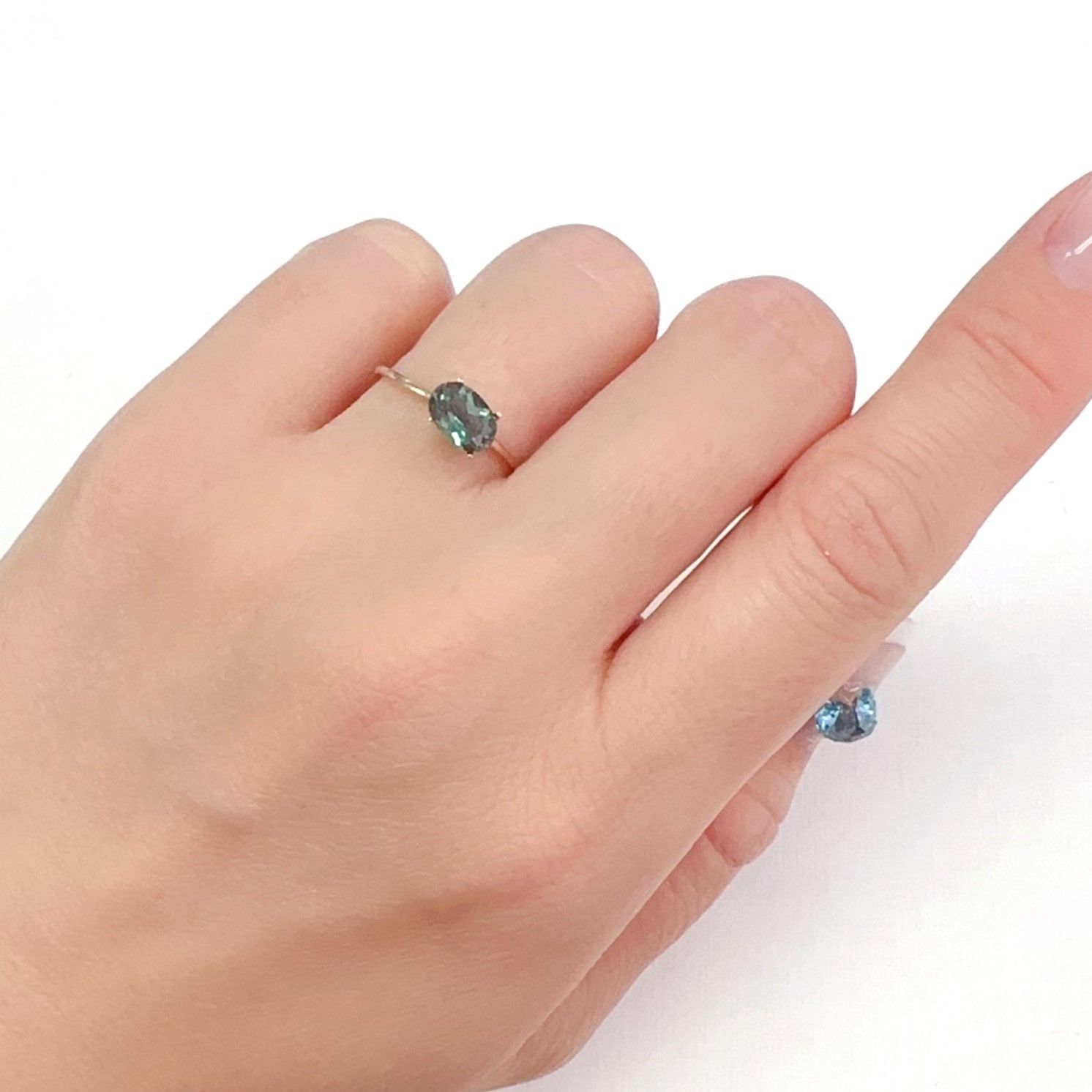 カラーチェンジアンデシン モンゴル産 0.77ct[240226328]7.1x4.9mm前後