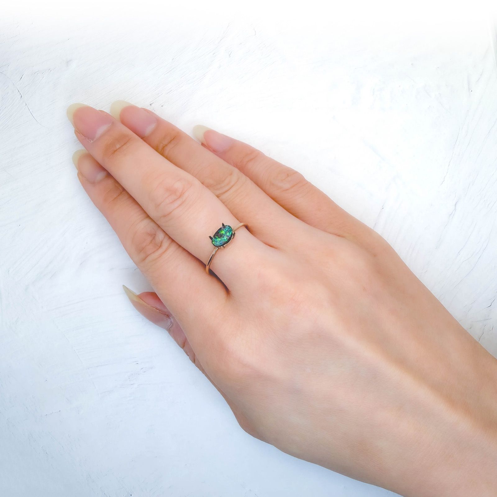 ボルダーオパール オーストラリア産 0.46ct / 7x4.1mm前後 [260933071]