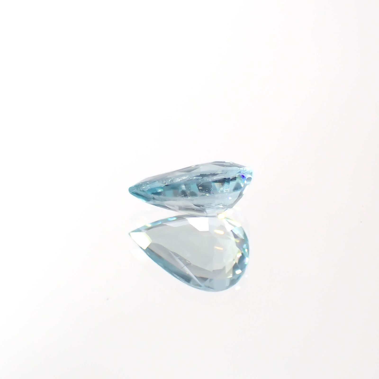 グランディディエライト(宝石名グランディディエライト)マダガスカル産 0.34ct 識別済[230622405]6.2x3.9mm前後