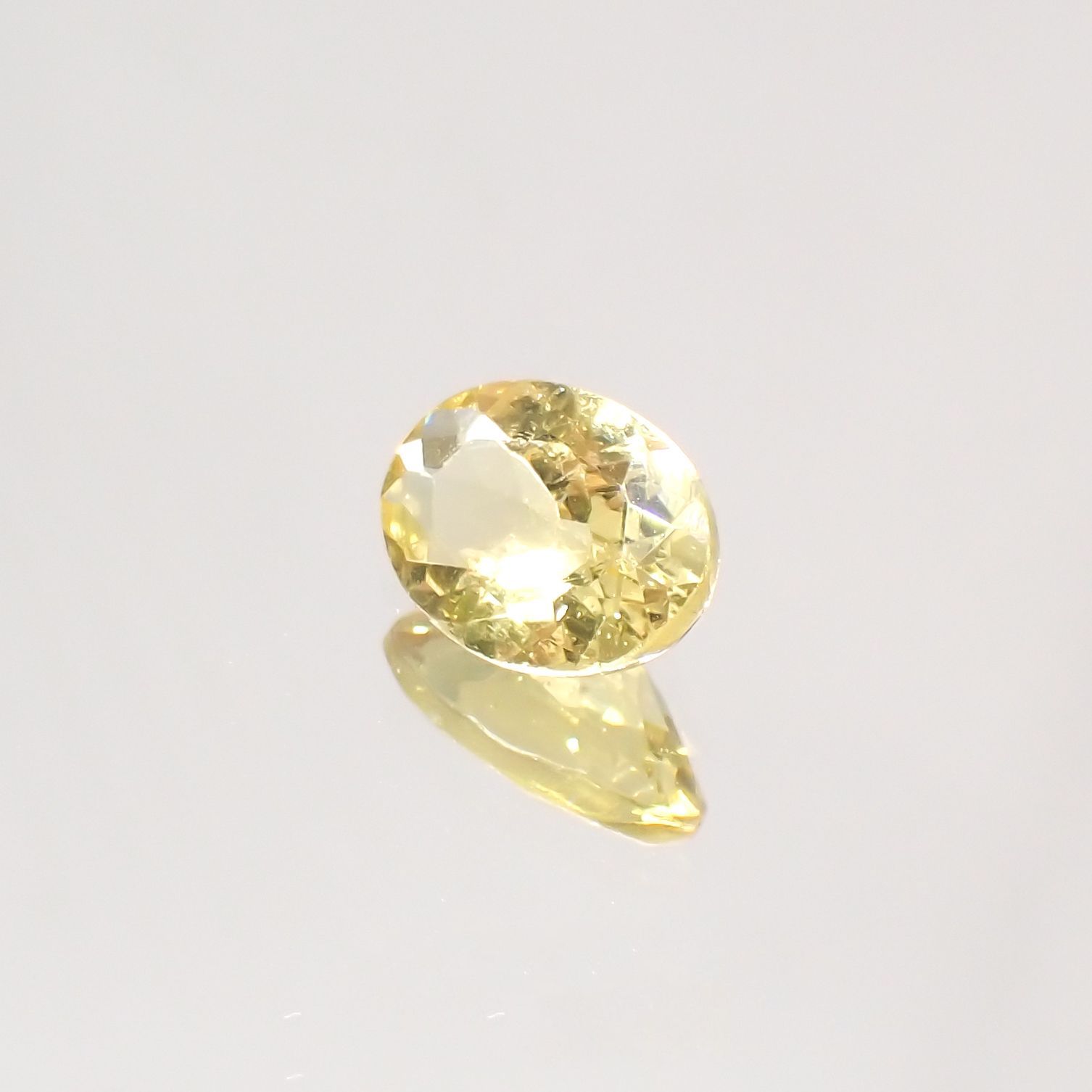 レモンイエローアパタイト(宝石名アパタイト) メキシコ産 1.25ct 識別済[210913230]8.2×6.1mm前後