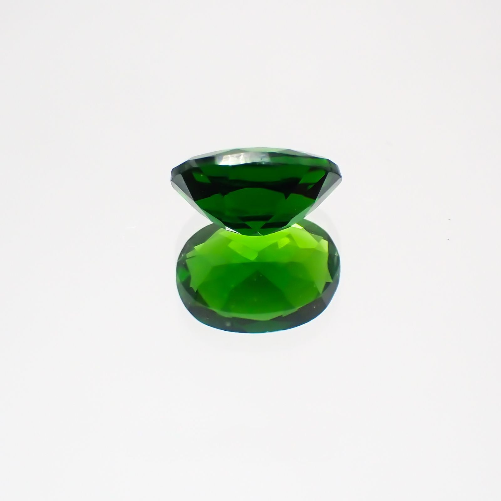 クロムダイオプサイド(宝石名クロム・ダイオプサイド)ロシア産 0.85ct 識別済[231224962]7x5.1mm前後