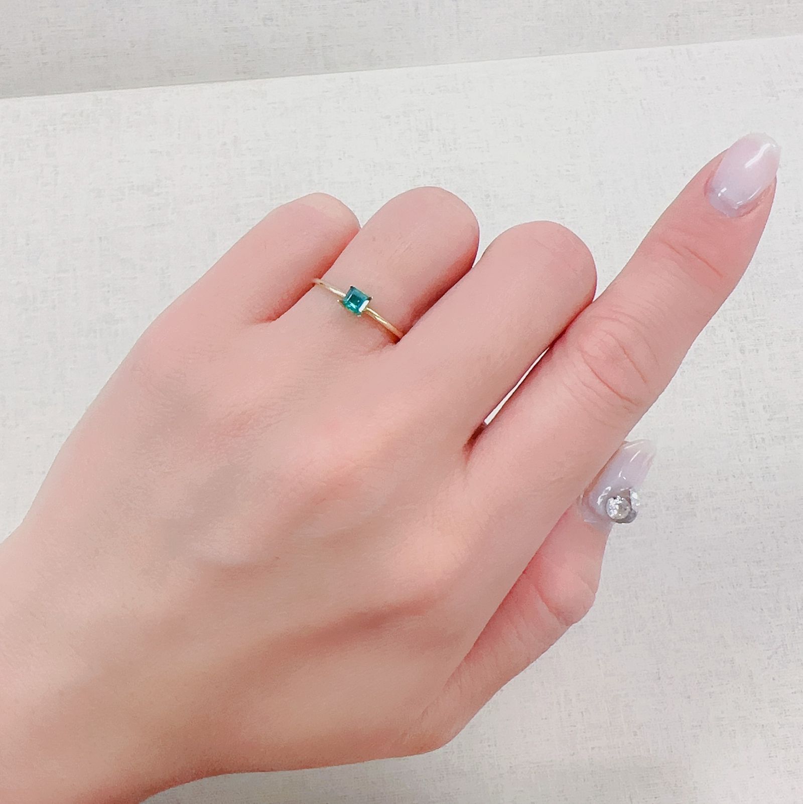 エメラルド コロンビア産 0.19ct[230421712]3.4x3mm前後