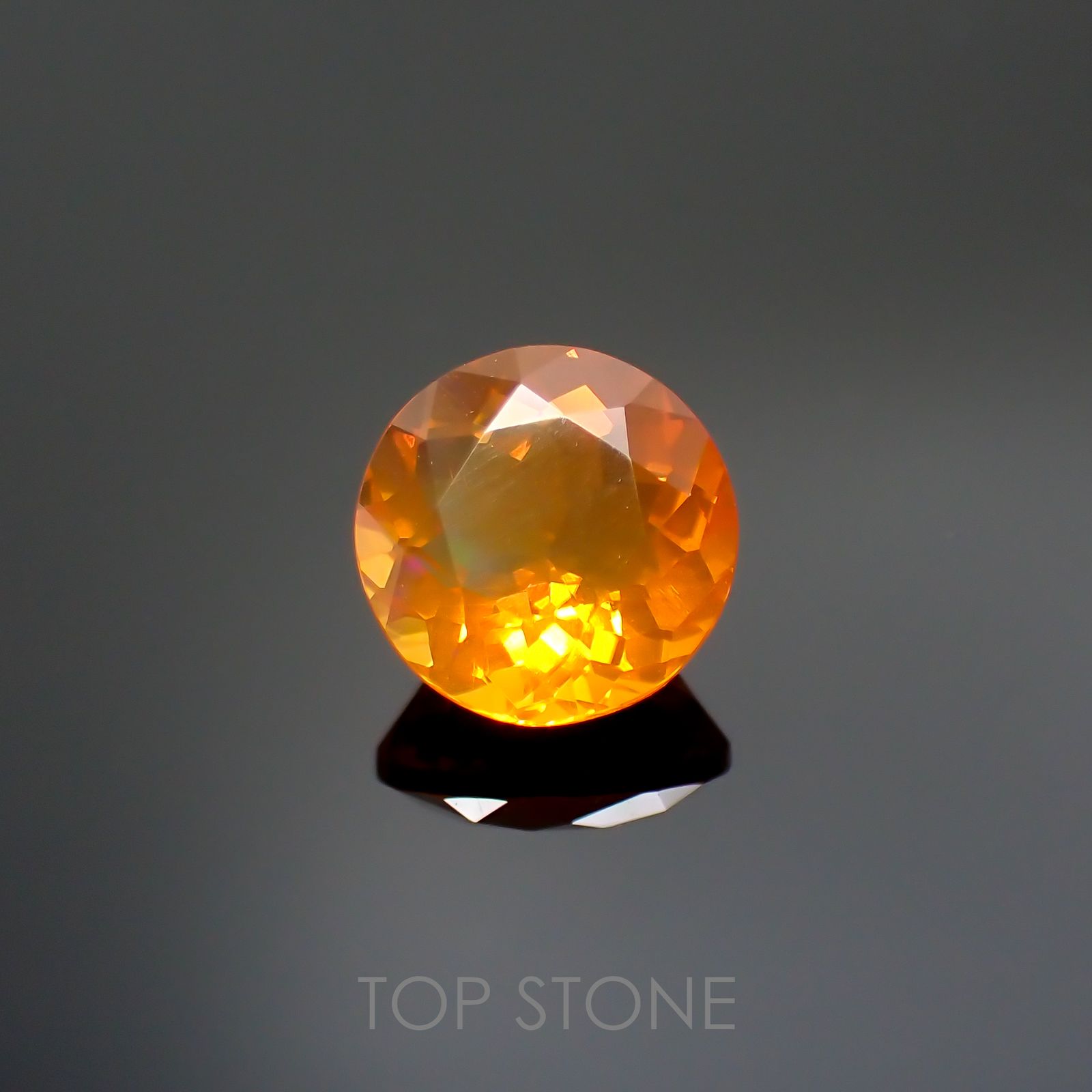ファイヤーオパール(宝石名ファイヤー・オパール)メキシコ産 1.53ct 識別済[220817299]8.3x8.2mm前後