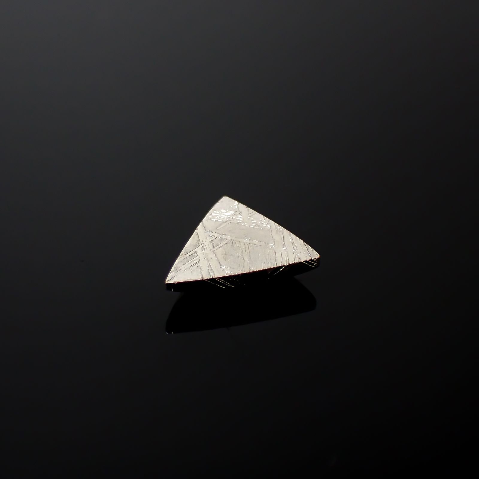 ムオニナルスタ隕石 発見地:スウェーデン 6.44ct[240125795]12x11.4mm前後