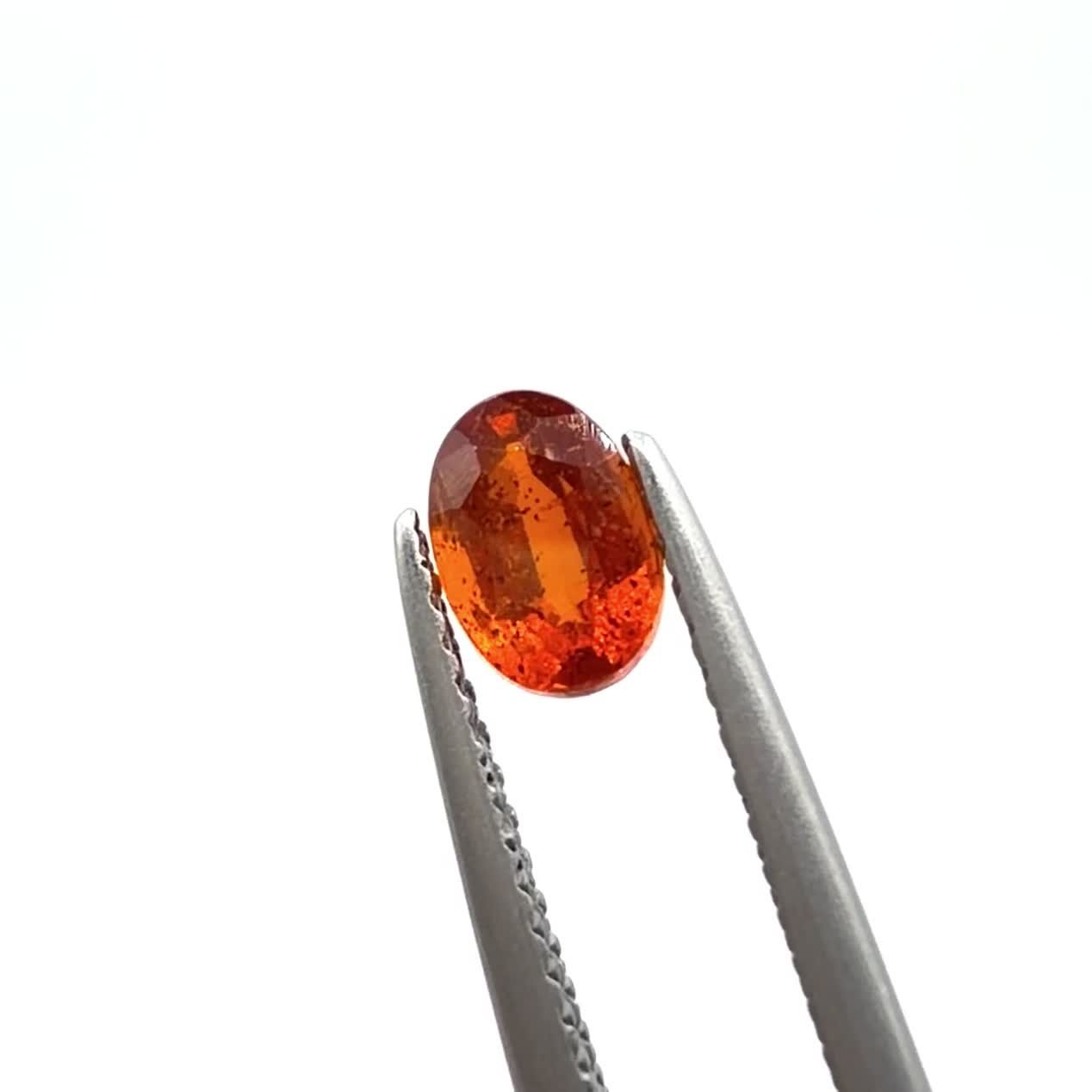 オレンジカイヤナイト(宝石名カイヤナイト) ネパール産 識別済 0.74ct