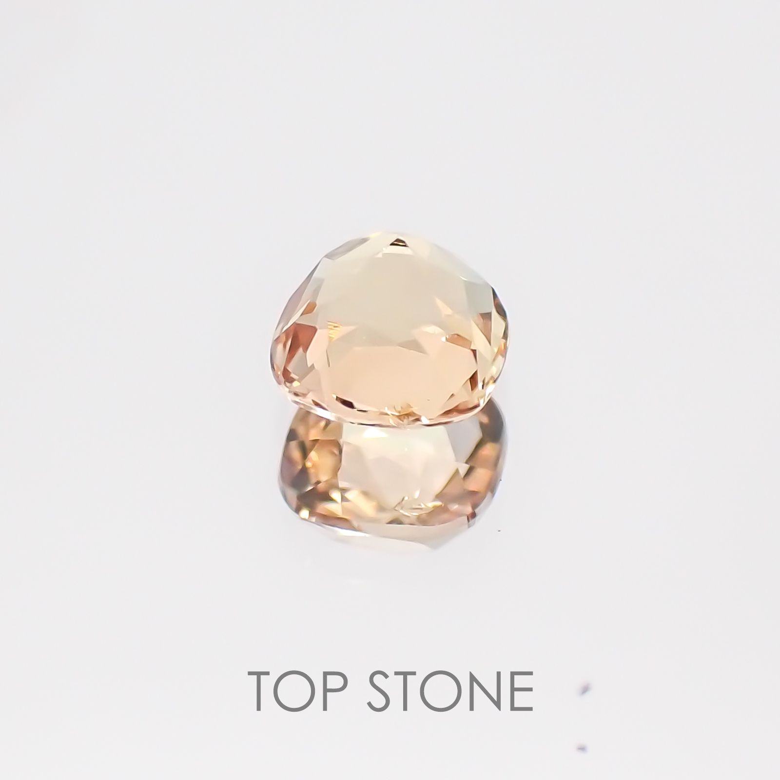 インペリアルトパーズ(宝石名トパーズ) ブラジル産 0.34ct 識別済[20127864]3.9×3.8mm前後