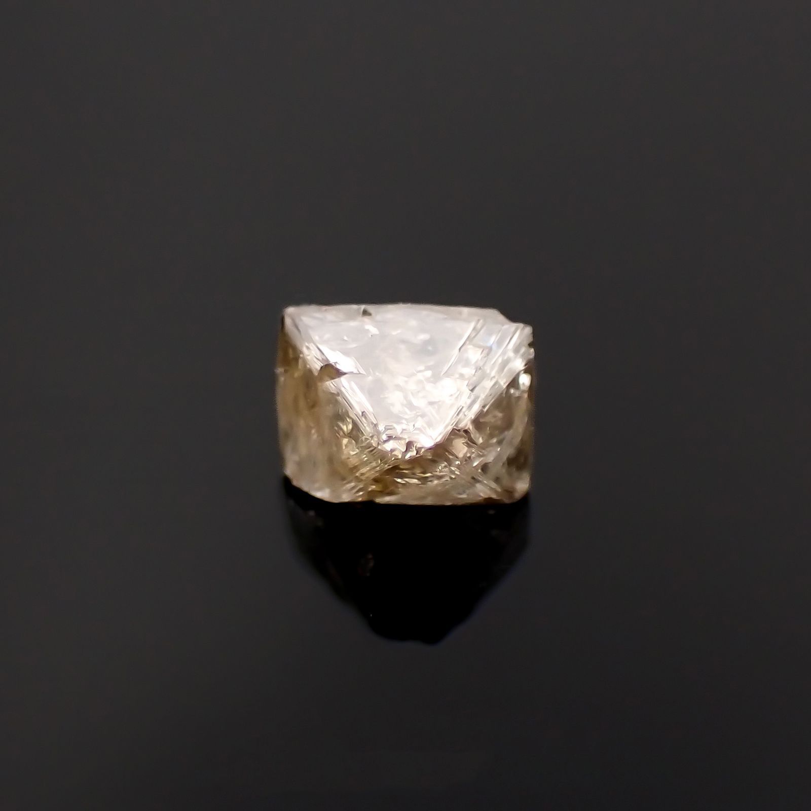 ソーヤブルダイヤモンド原石 0.40ct[230119752]4.4x4mm前後