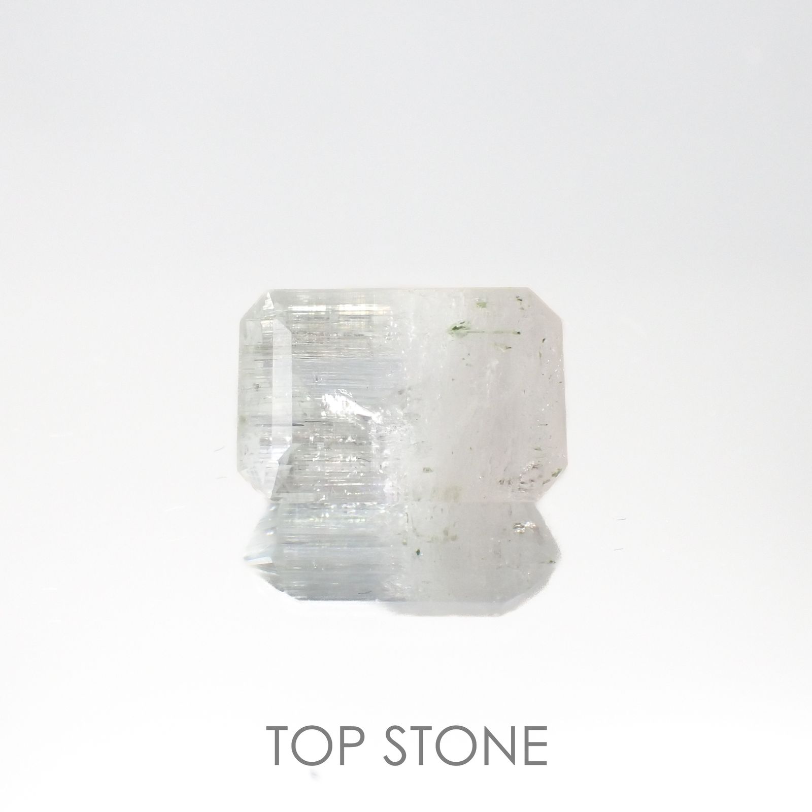バイカラーベリル(宝石名バイカラー・ベリル)アフガニスタン産 7.15ct 識別済[220717123]14.2x9.4mm前後