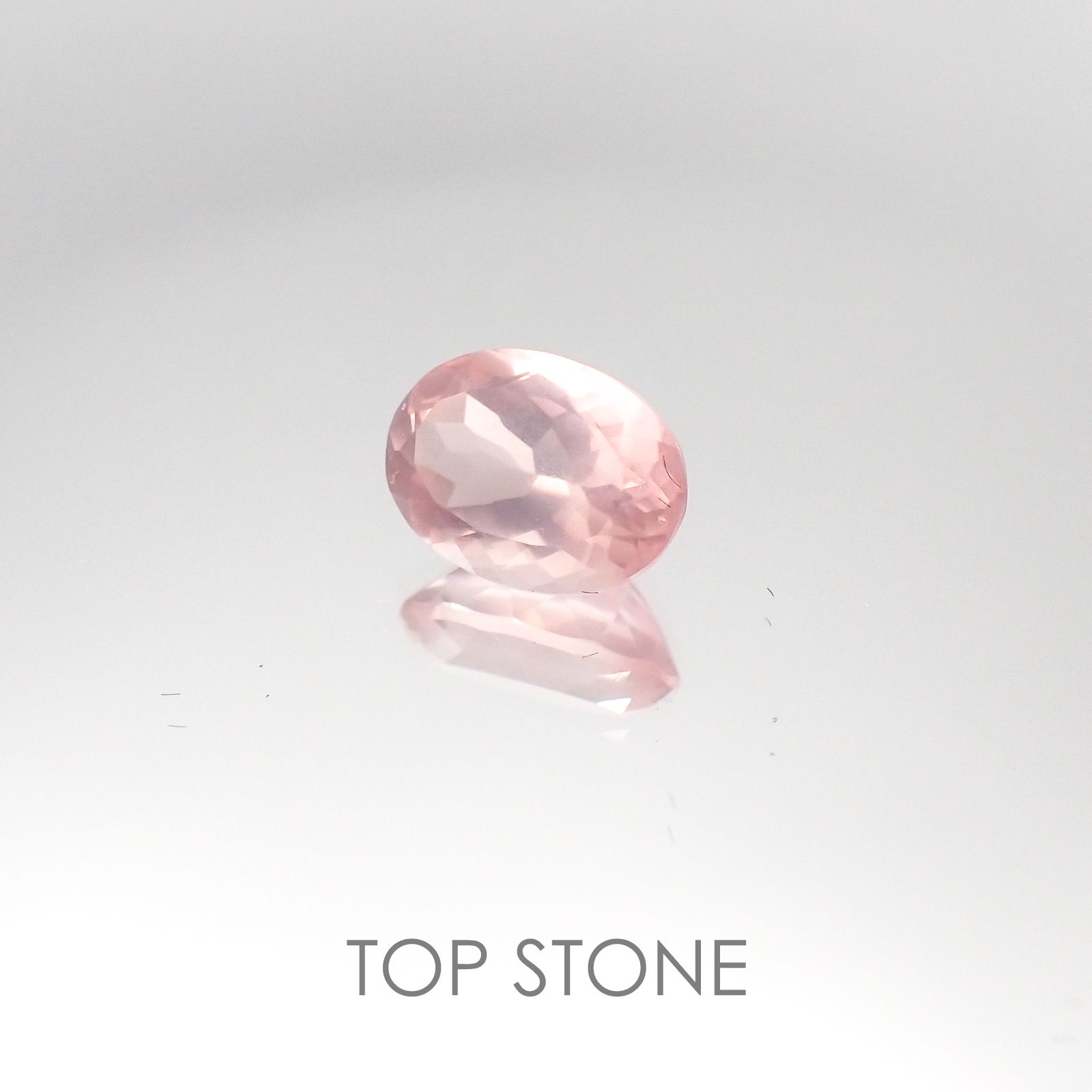 ディープローズクォーツ(宝石名ローズ・クォーツ) モザンビーク産 1.68ct 識別済[20095384]8.9×6.7mm前後