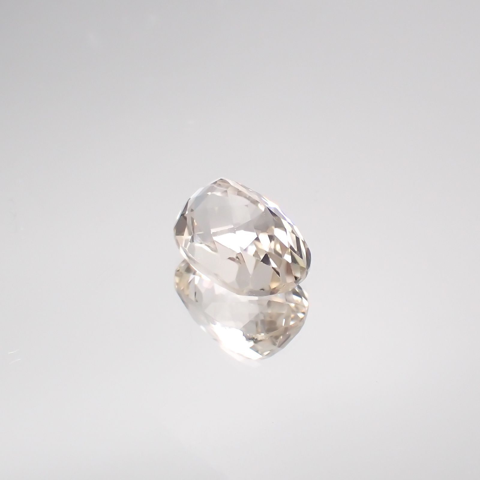 イエロースポジュミン(宝石名スポジュミン) アフガニスタン産 5.09ct 識別済[250711458]11.4×7.9mm前後