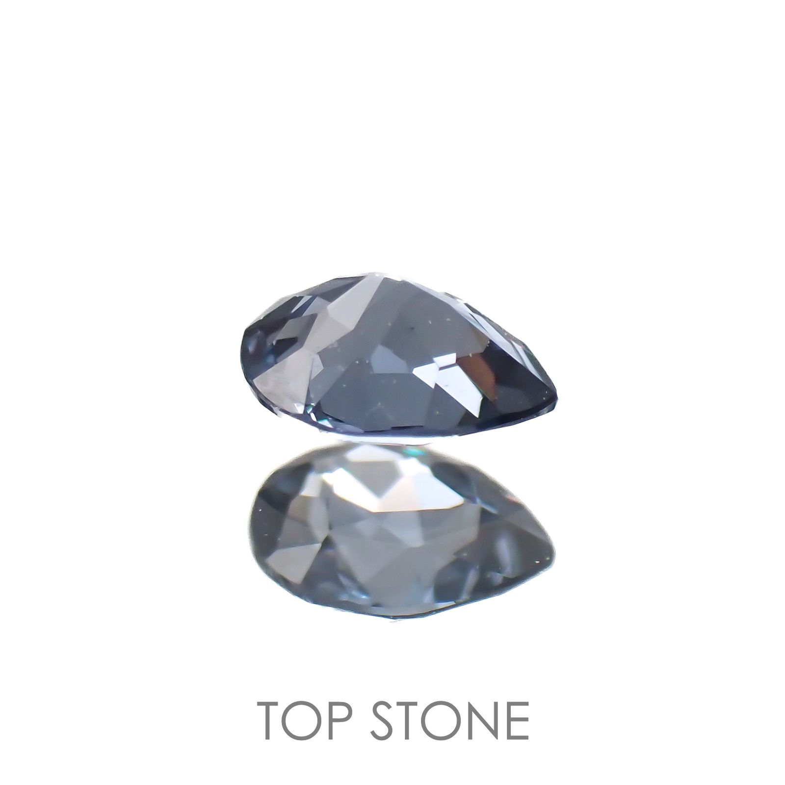 カラーチェンジガーネット アレキタイプ(宝石名ガーネット)マダガスカル・ベキリー産 0.12ct 識別済[220917665]3.5x2.7mm前後